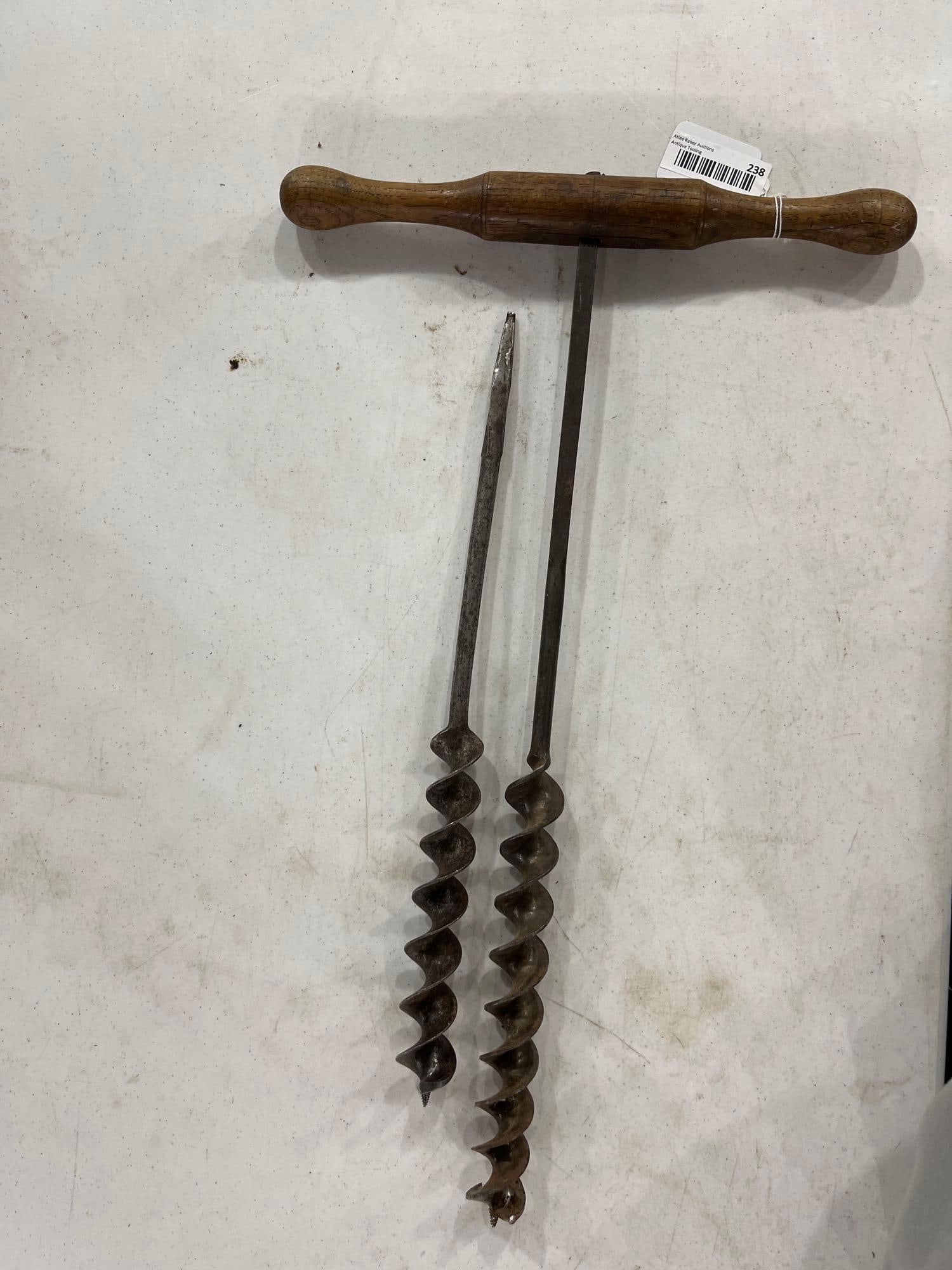 Barn Beam Auger: Extra bit included with wooden handle. Great condition.