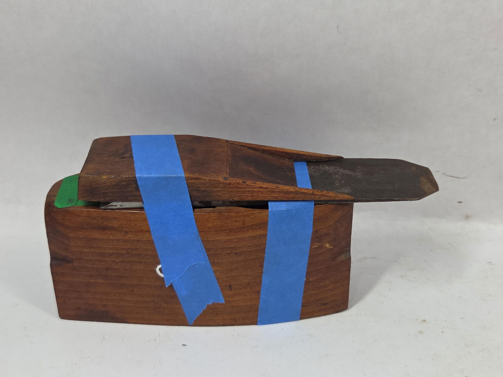 R.W. Maccubbin Toothed Scraper: 6.5 Butcher blade. 1840-1858. Baltimore Maryland