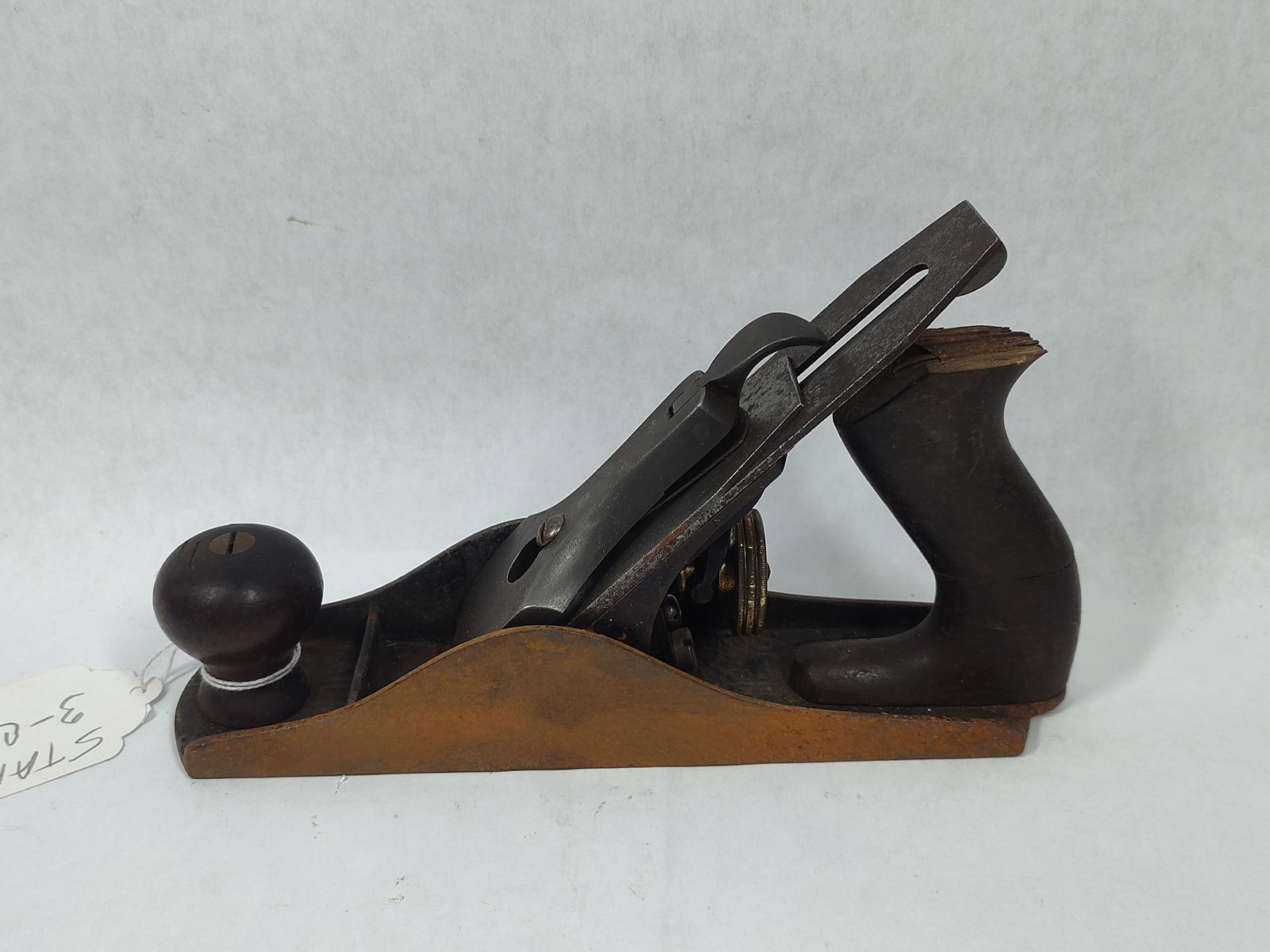 Stanley #3C Hand Plane: Grooved bottom. 8 inches