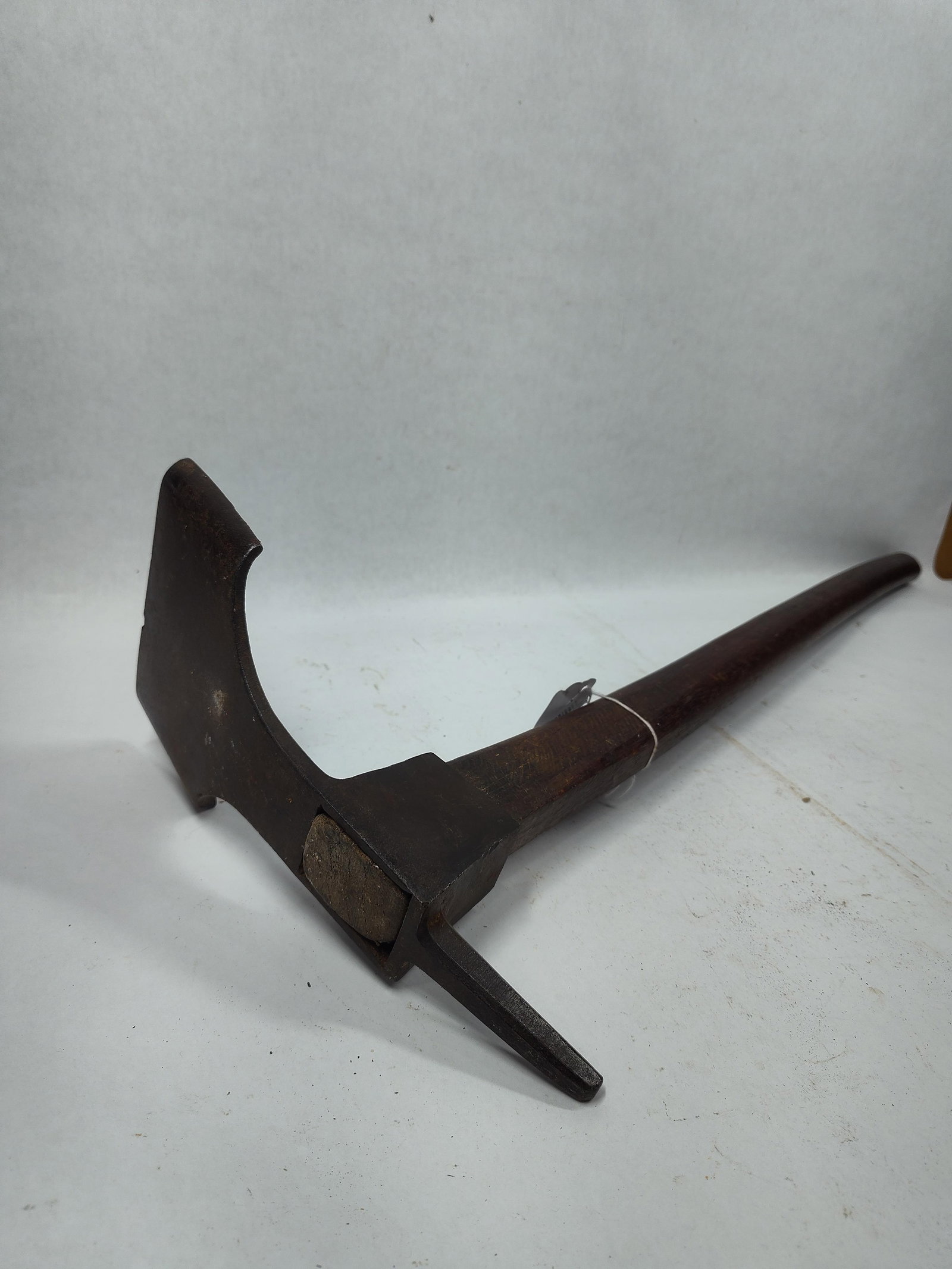 Excellent Shipwrights Adze: Used to shape wood beams. 5.5 inch wide blade with a 27.5 inch handle