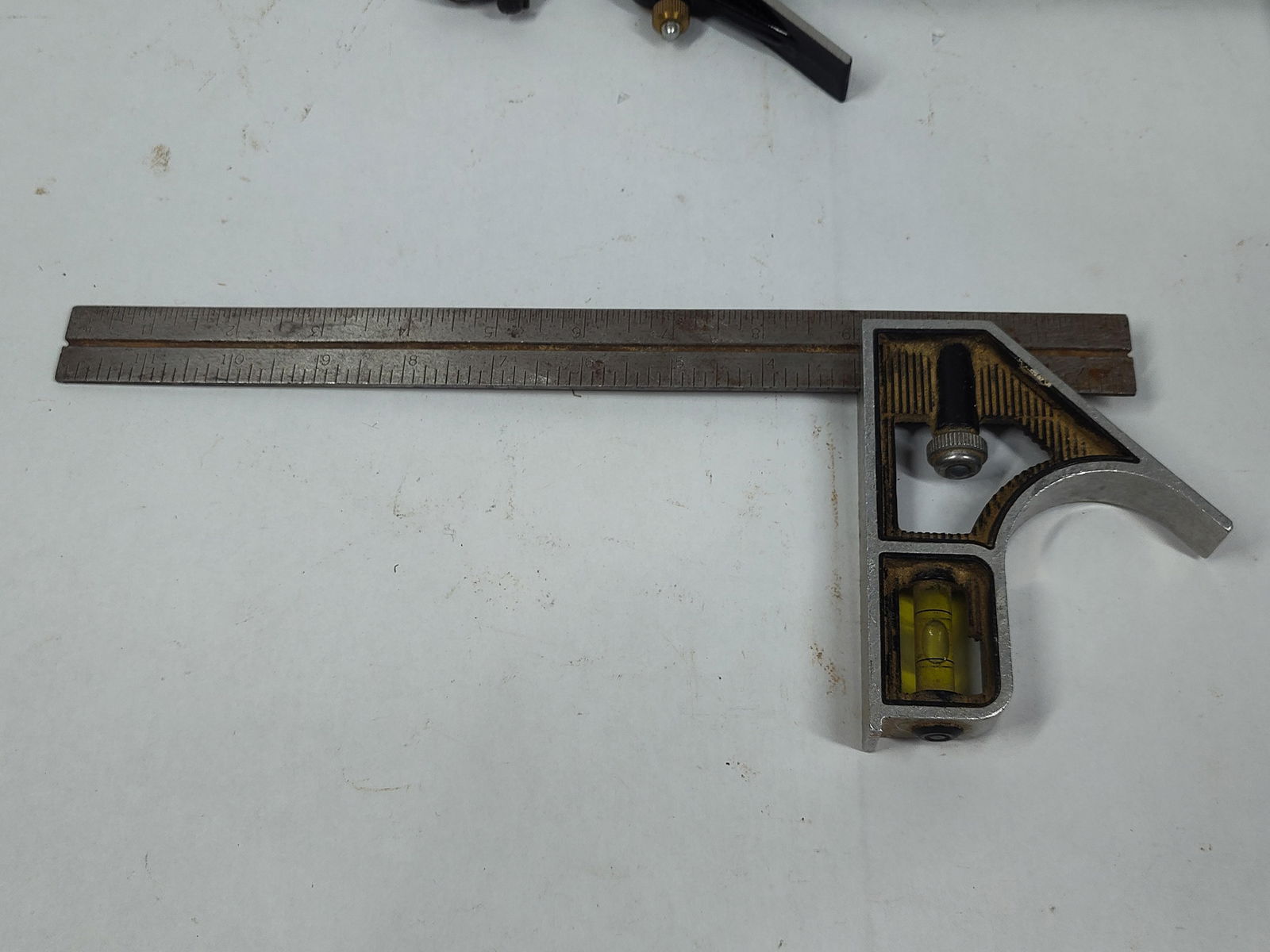 Carpenters Square & Levels - 4