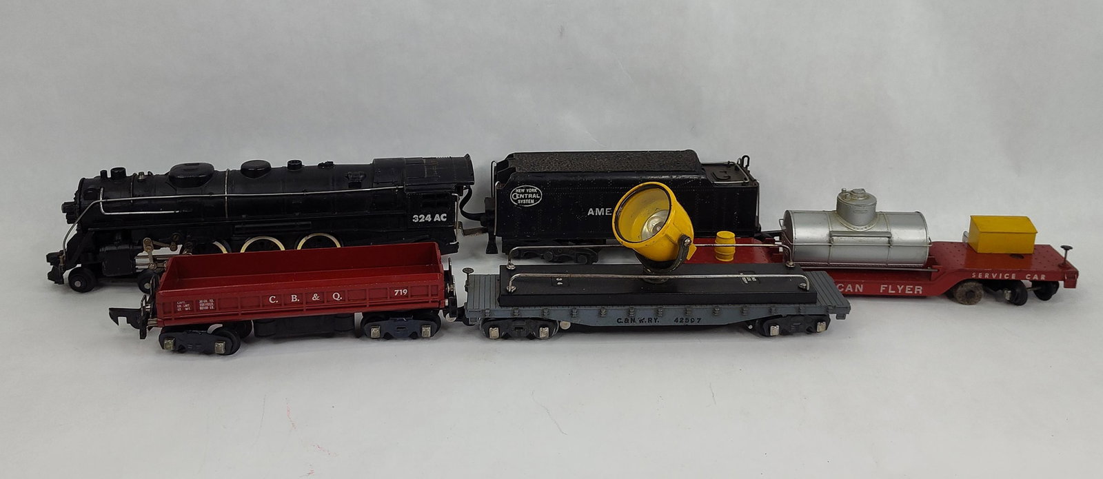 American Flyer Locomotive, Box Car, Search Light Car, Tanker and More Train Lot (1 of 9)