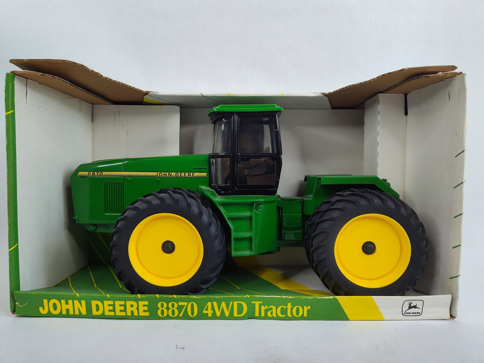 Ertl John Deere 8870 4 WD Tractor w/ Cab (1 of 6)
