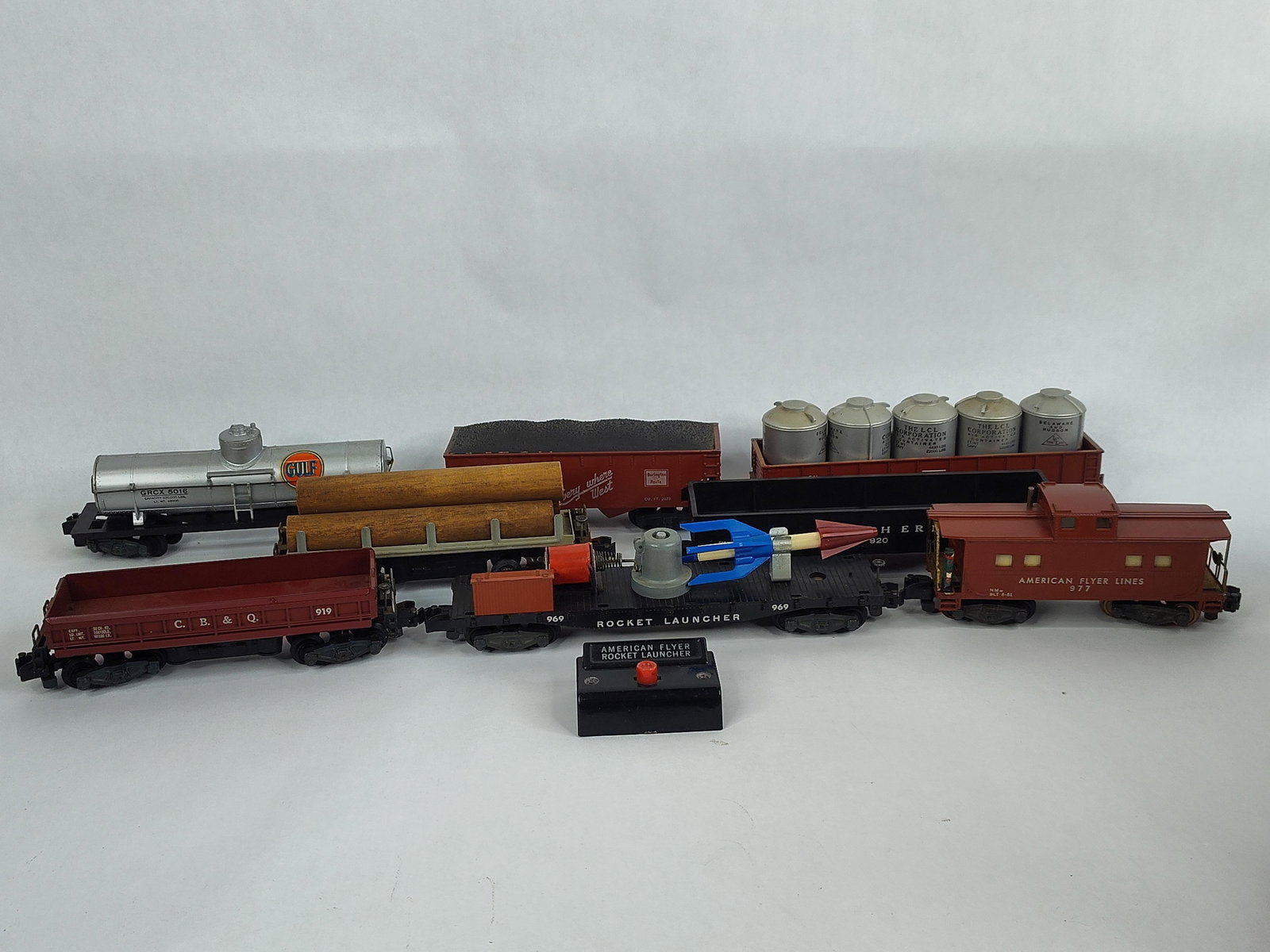 VTG American Flyer Gilbert Trains Log Hauler, Flat Cars, Hoppers< Tankers, Rocket Launcher and More (1 of 9)