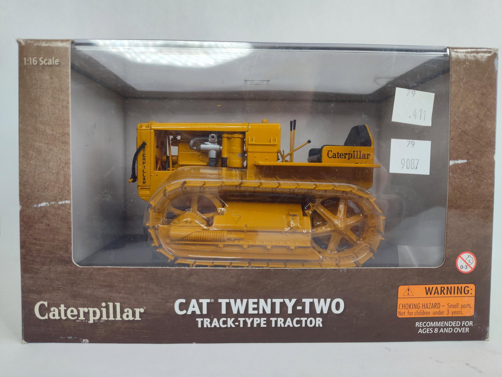 Norscot Caterpillar CAT Twenty Two Track Type Highly Detailed Tractor ACMOC Edition (1 of 6)