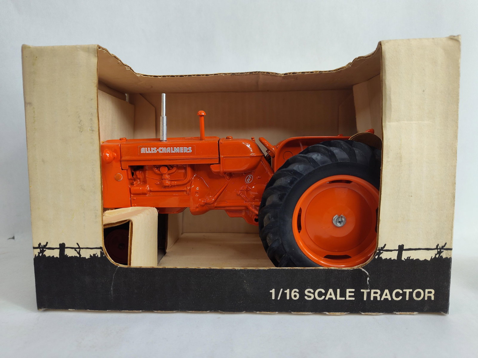 Ertl Allis Chalmers NF D17 Scale Model Farm Toy Tractor (1 of 6)