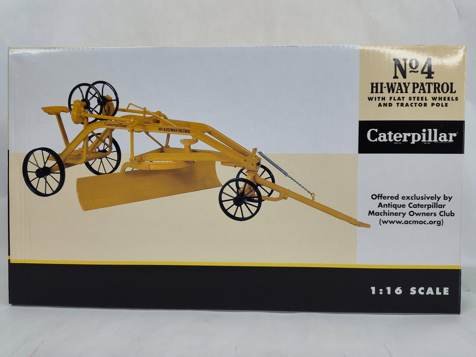 Spec Cast Highly Detailed Caterpillar No. 4 Highway Patrol w/ Flat Steel Wheels & Tractor Pole (1 of 4)