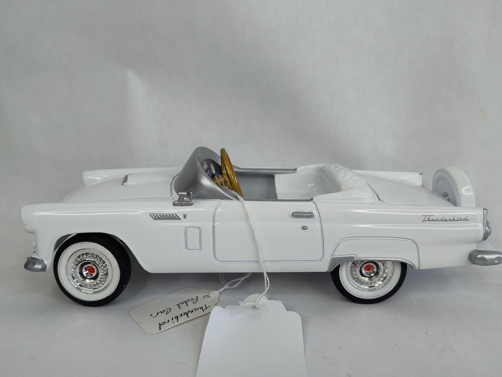 Gearbox Thunderbird Pedal Car Locking Coin Bank Scale Model Replica (1 of 5)