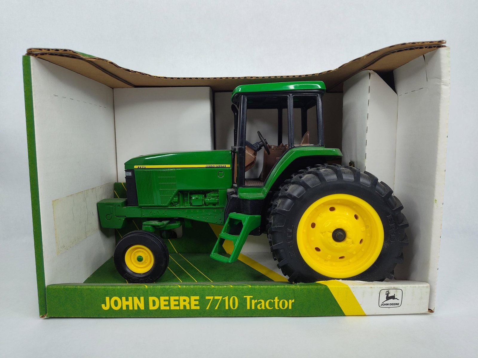 Ertl John Deere 7710 Farm Toy Tractor (1 of 6)