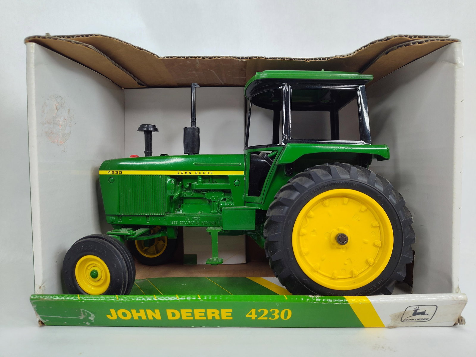Ertl John Deere WF 4230 Special 1999 Collector Edition Tractor w/ Cab (1 of 6)