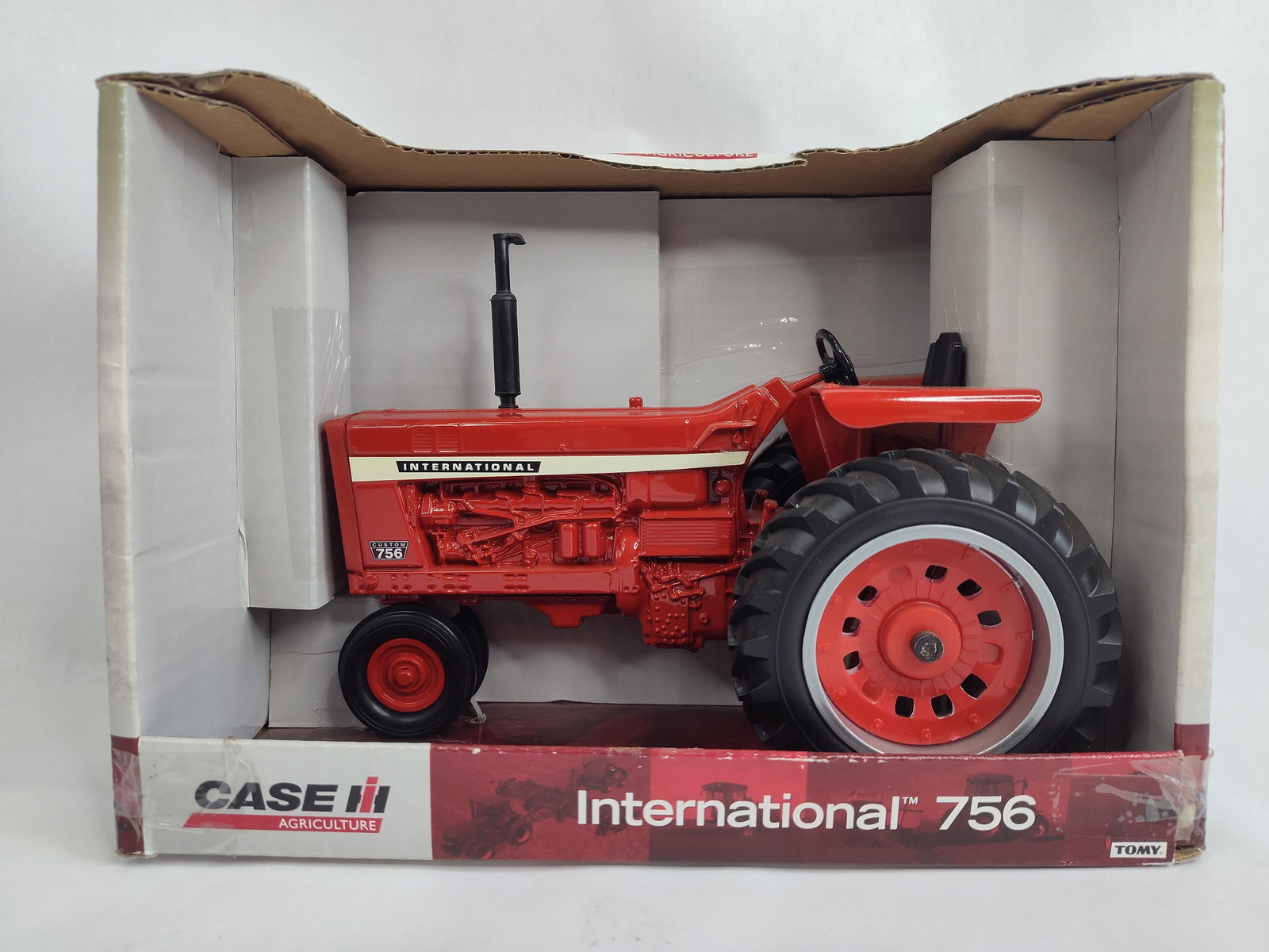 Ertl Case IH International NF Custom 756 Farm Toy Tractor (1 of 6)