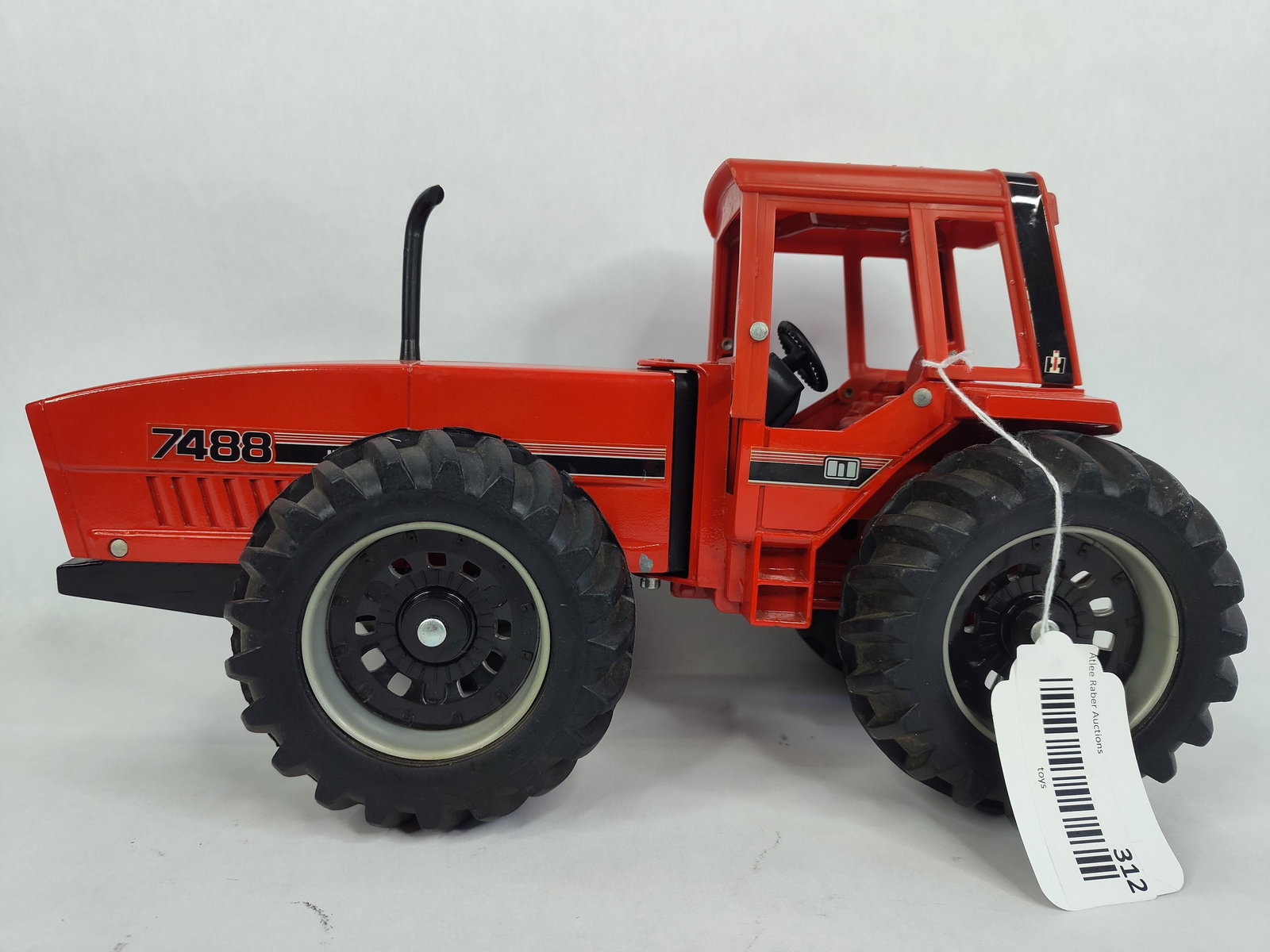 Ertl International 7488 2 +2 Farm Toy Tractor (1 of 4)