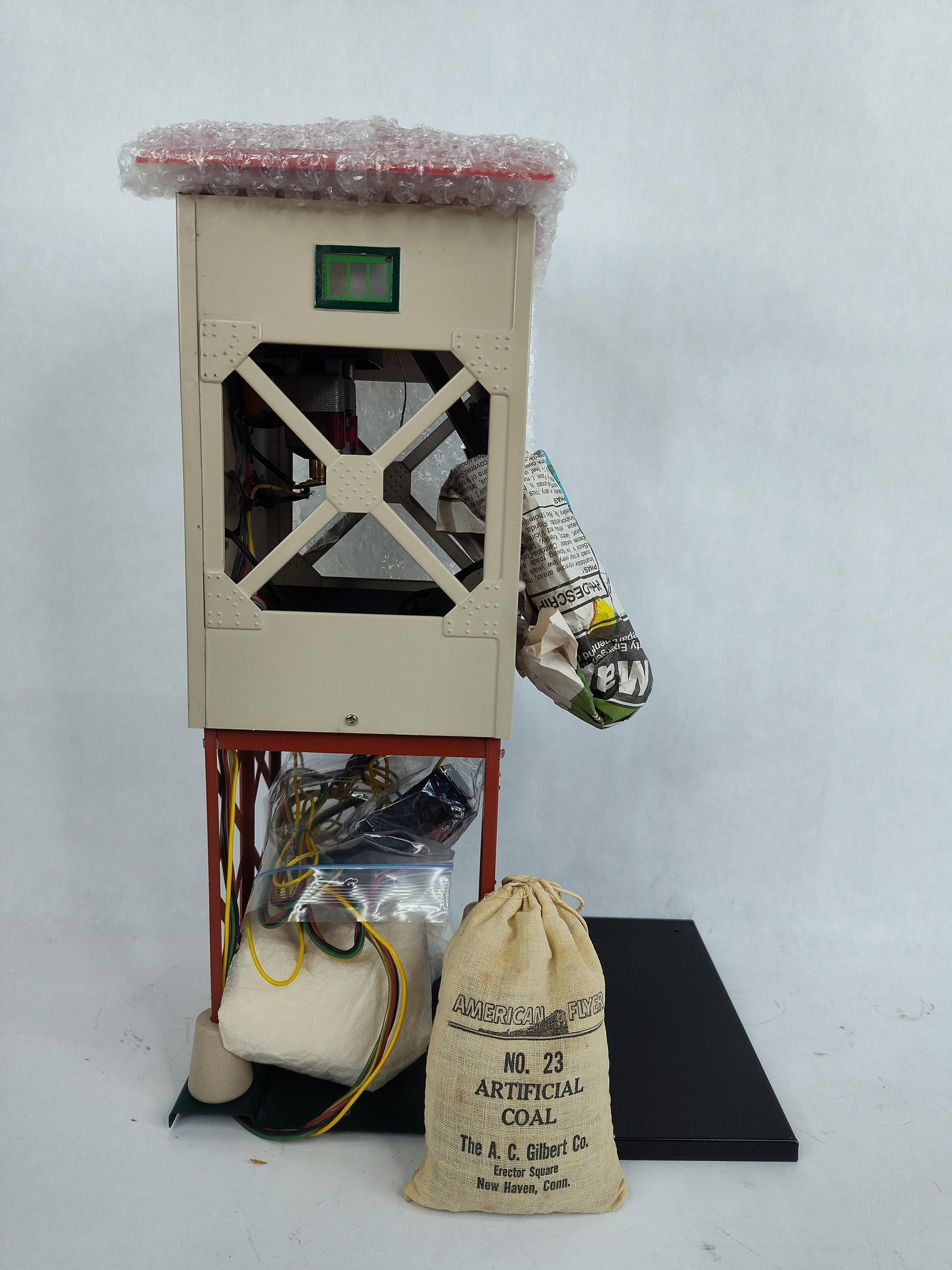 VTG American Flyer Gilbert Hall of Science No. 785 Coal Loader Rail Road Accessory (1 of 8)