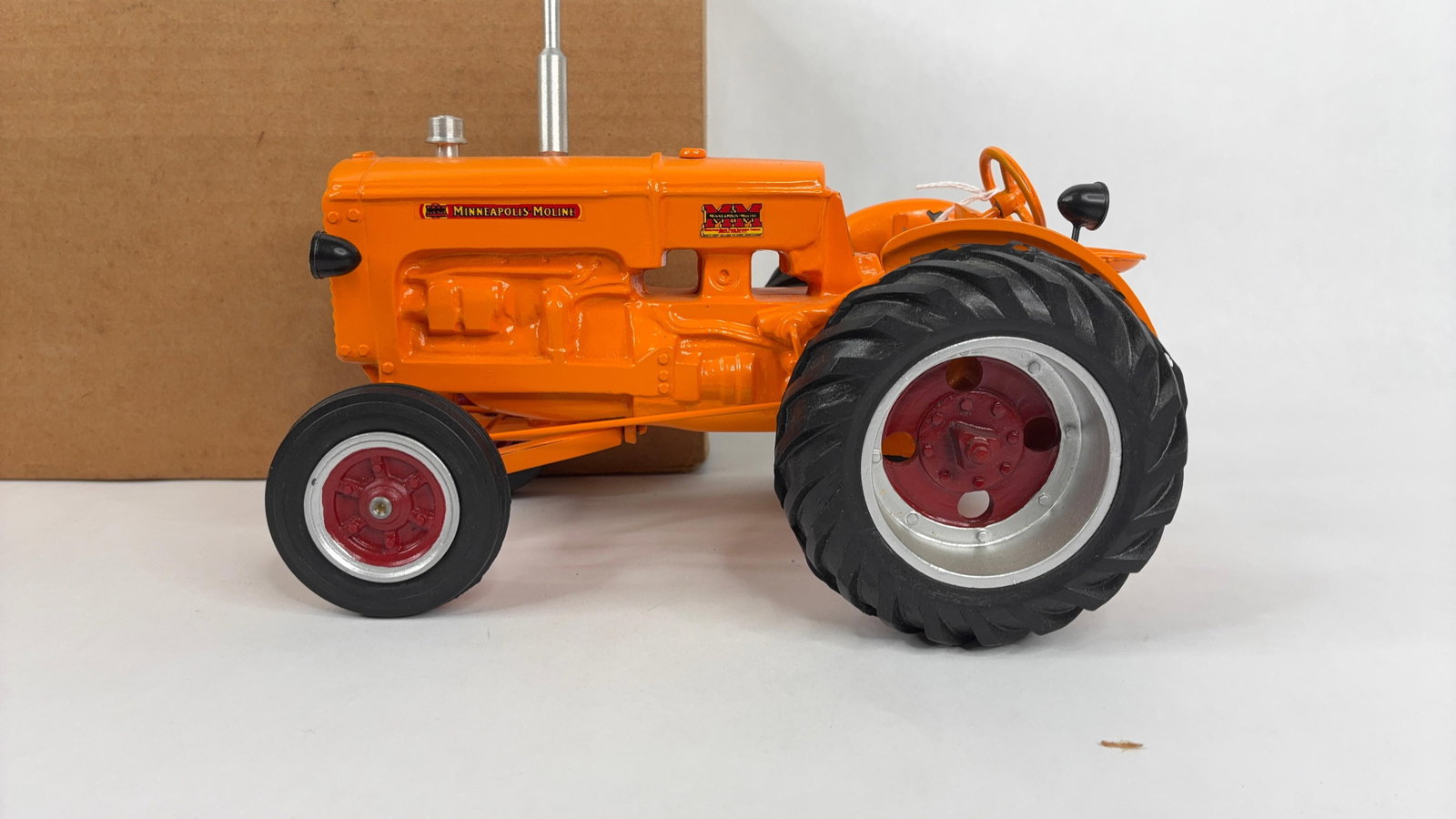 Minneapolis Moline Model G WF by Cotton Wood Acres Scale Model Tractor (1 of 7)