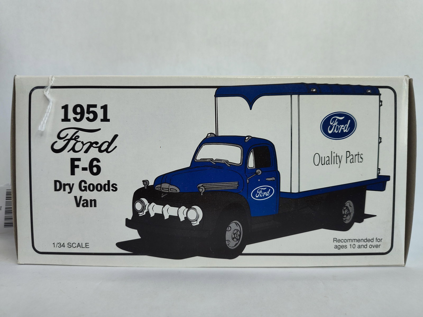 First Gear HD 1951 Ford Quality Parts Delivery F-6 Dry Goods Van Scale Model (1 of 4)