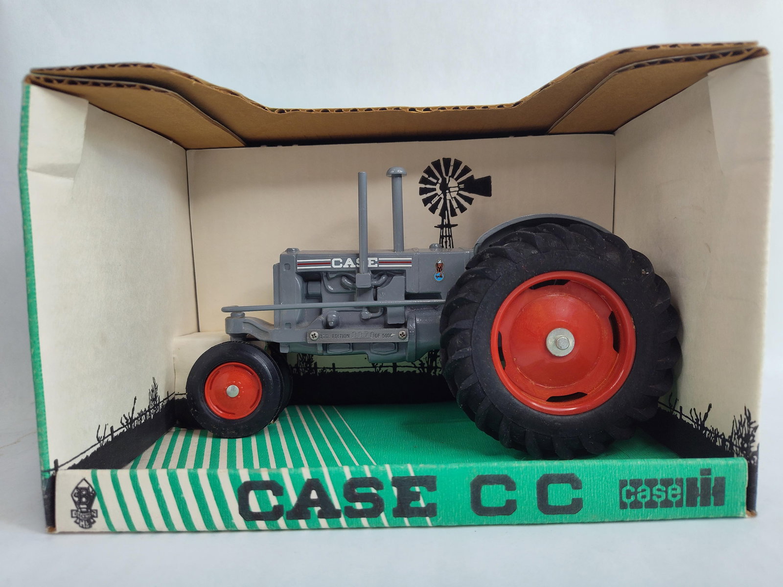 Ertl Case NF CC Special Limited Edition 3370/5K Beckman High School Edition Scale Model Tractor (1 of 5)