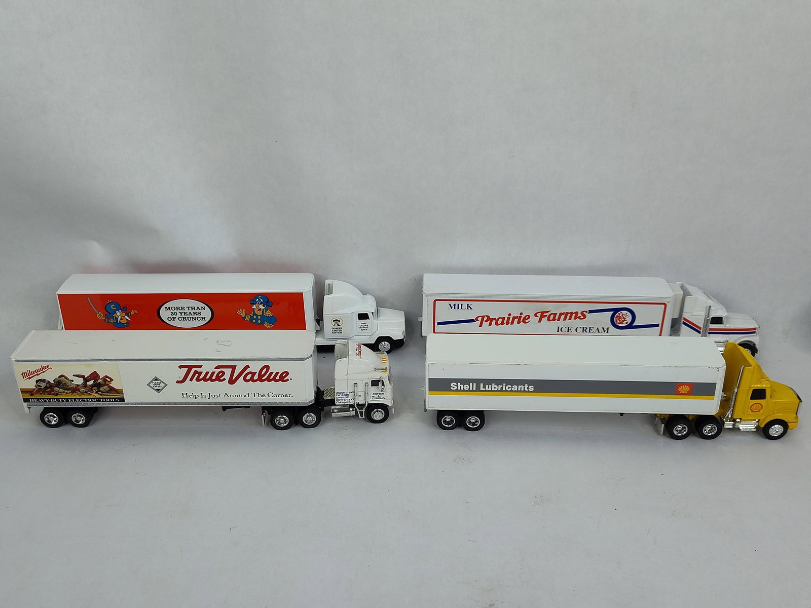 Ertl Advertising Promo Model Truck and Trailers Inc. True Value, Shell, Capn Crunch, Prairie Farms (1 of 9)