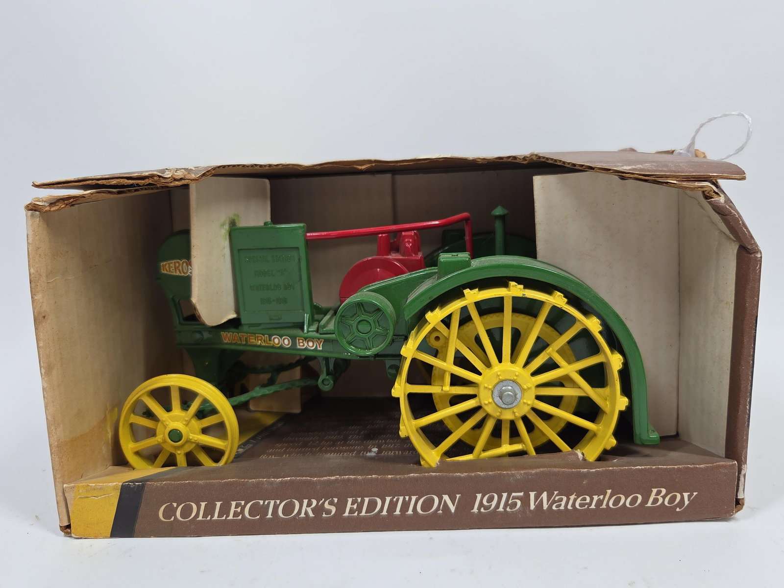 John Deere 1915 Model R Waterloo Boy (1 of 6)