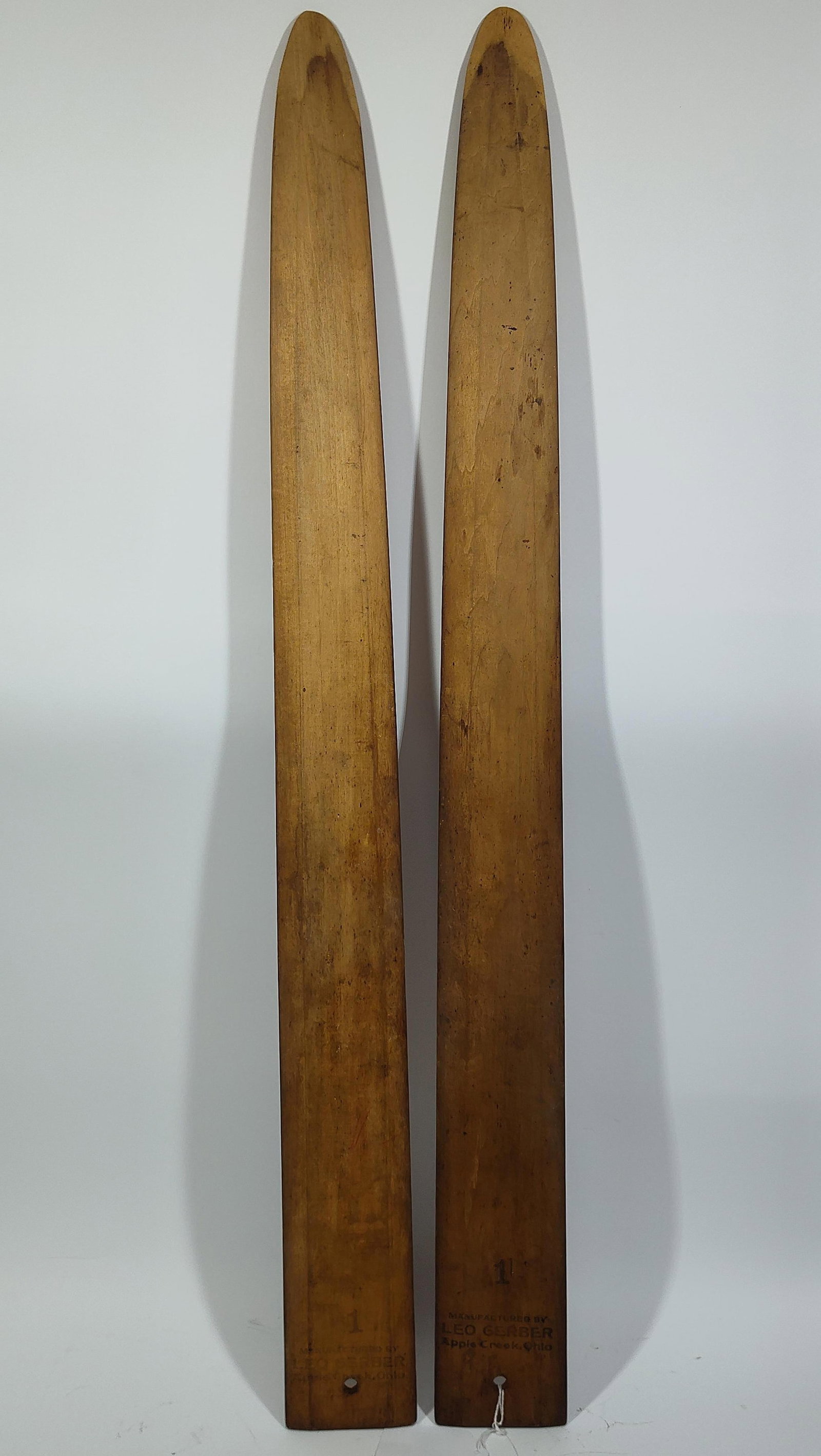 Applecreek Ohio Fur Stretchers (1 of 3)