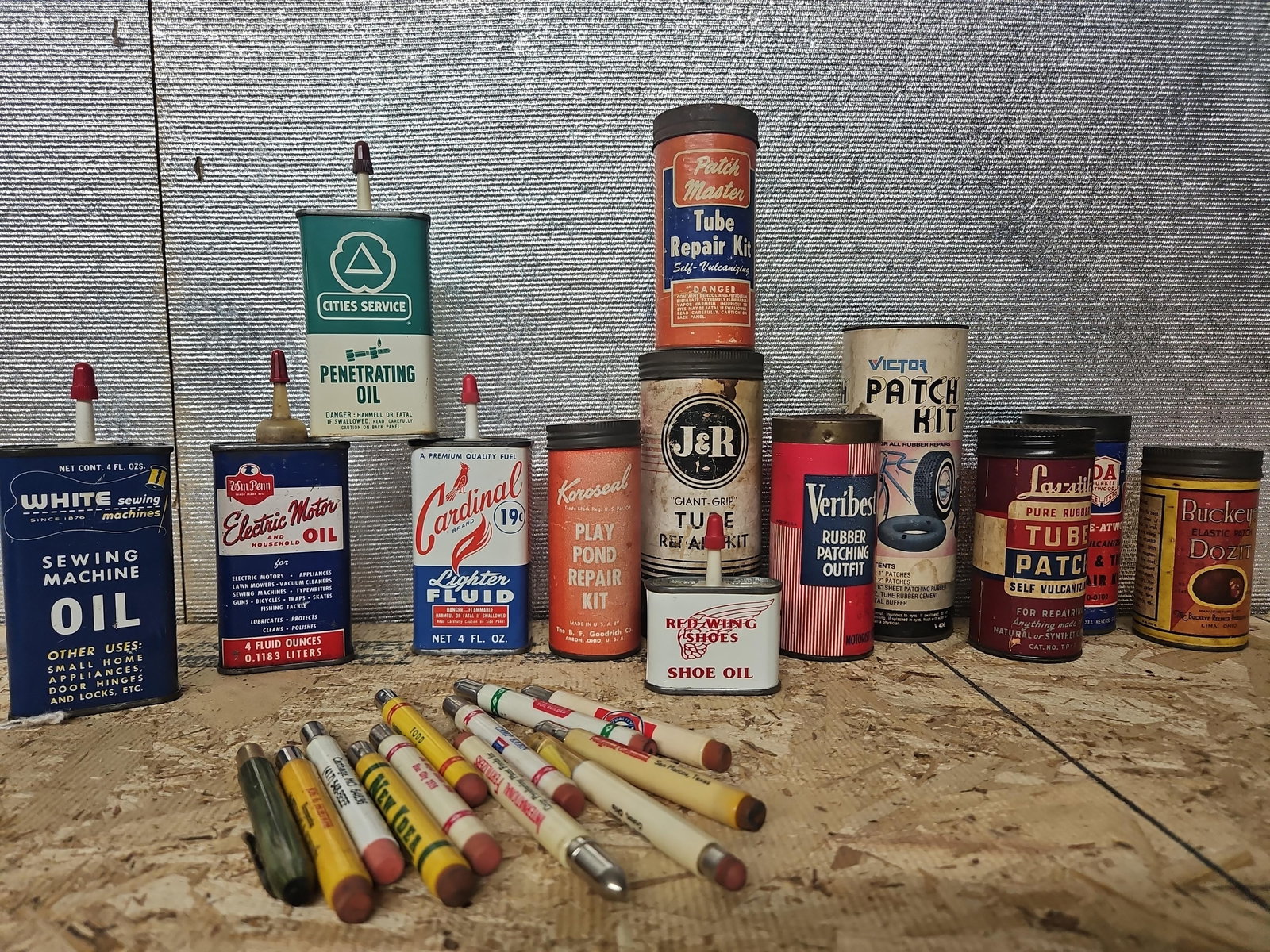 Great Vintage Advertising Bullet Pencil, Oilers and Tins Lot Inc. Cities Service, Red Wing and More (1 of 6)