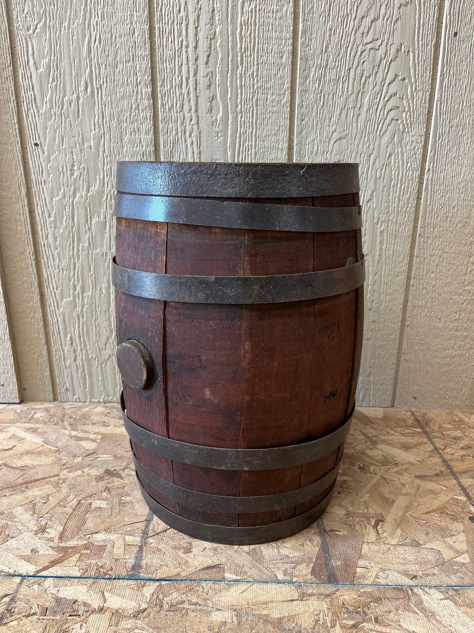 Rustic Table Top Barrel: Nice red paint and metal banding. 16.5 inches