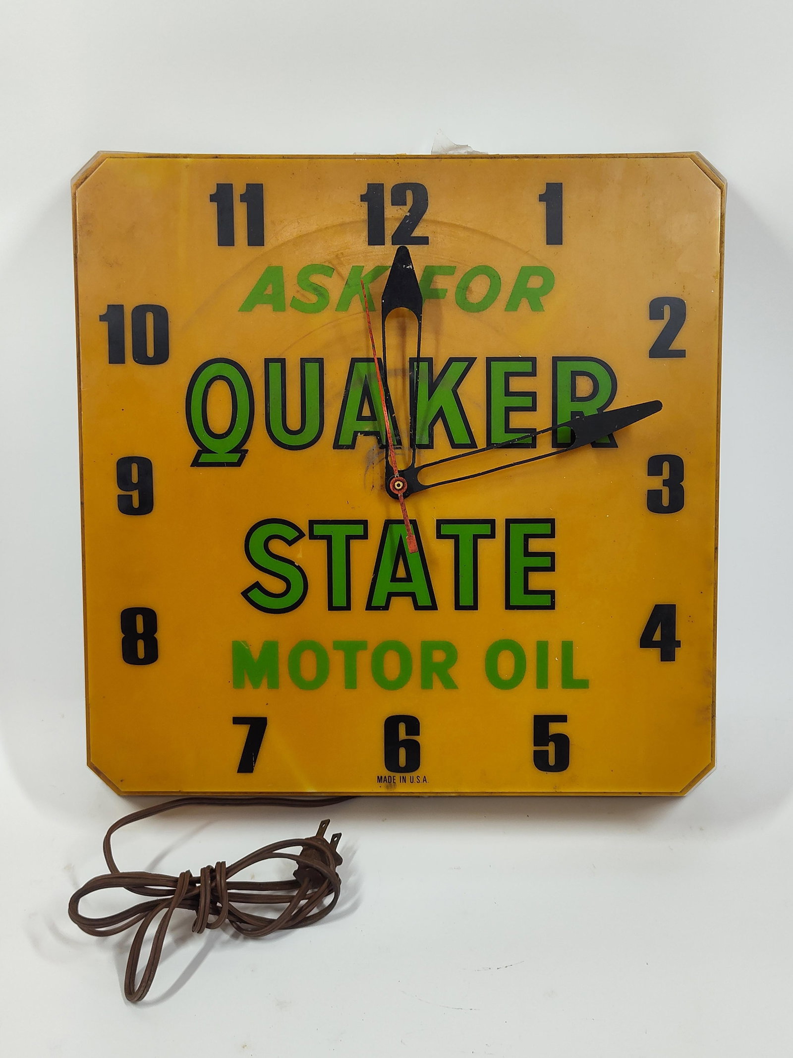 Dualite Quaker State Motor Oil Clock: Showing discoloration as well as minor areas of condition issues due to age and weather measuring 16 x 16