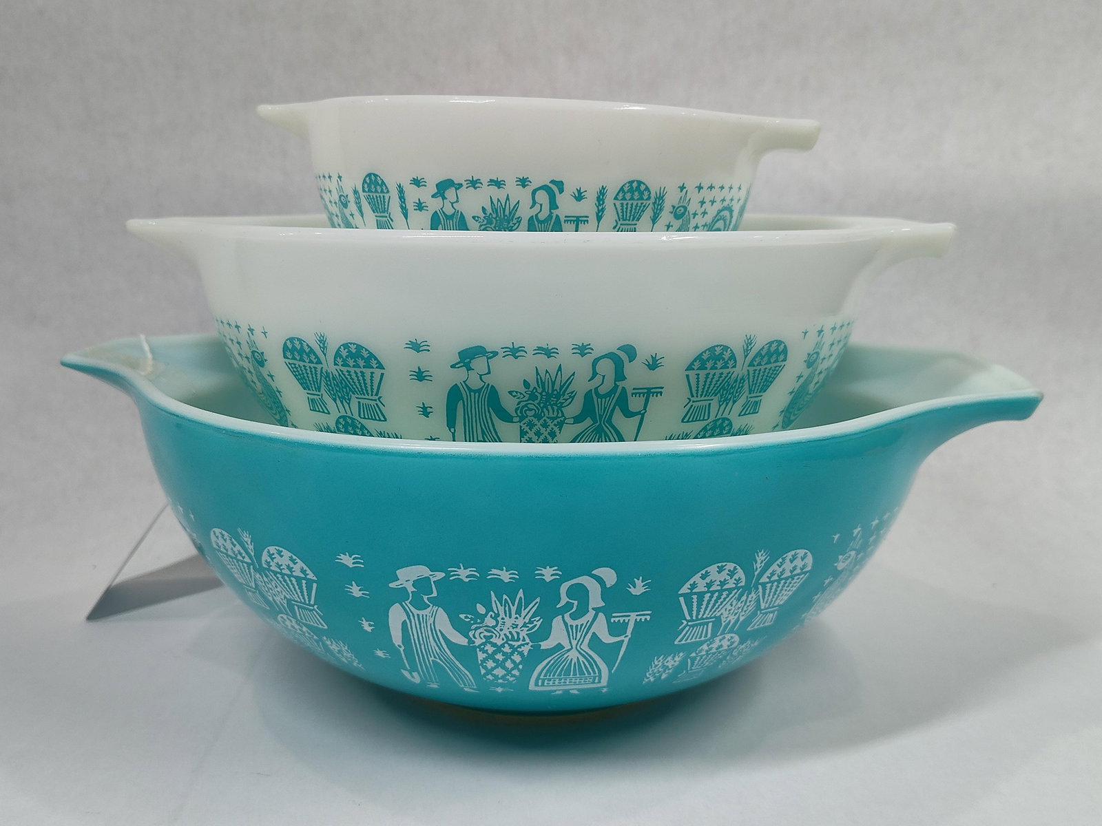 VTG Pyrex Turquoise Amish Butterprint Cinderella Nesting Mixing Bowls Lot of 3 (1 of 11)