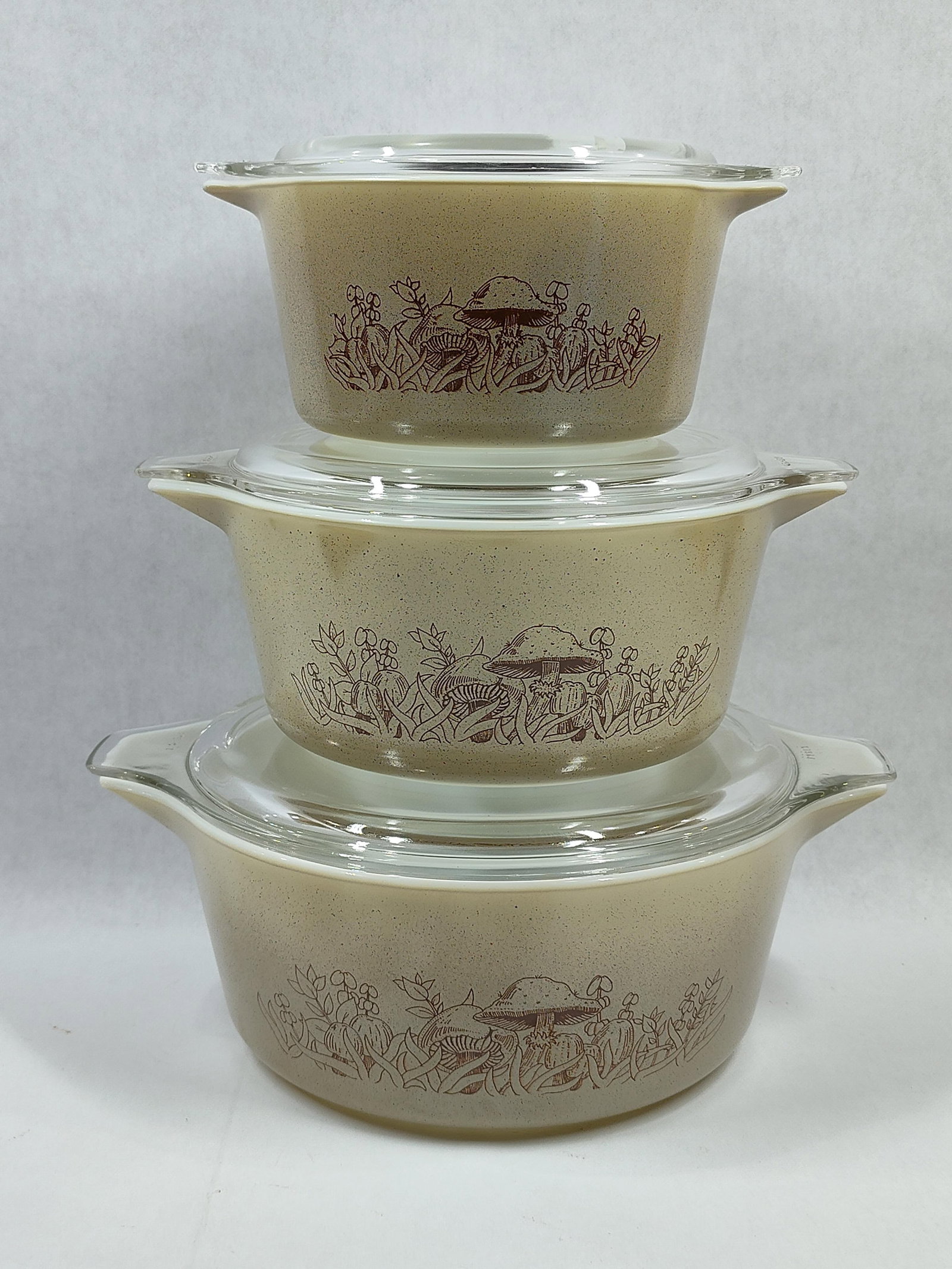 VTG Pyrex Forest Fancies Lidded Casserole Nesting Dish Set (1 of 10)