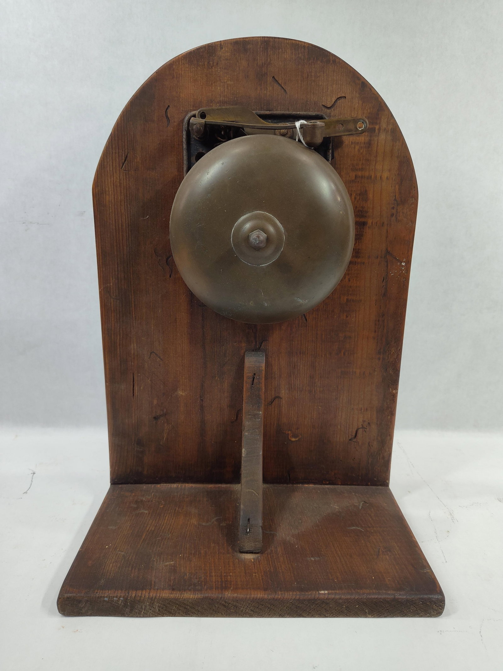 Antique Mechanical Ring Bell / Manual Box Fire Alarm: Great overall condition standing 16 in H