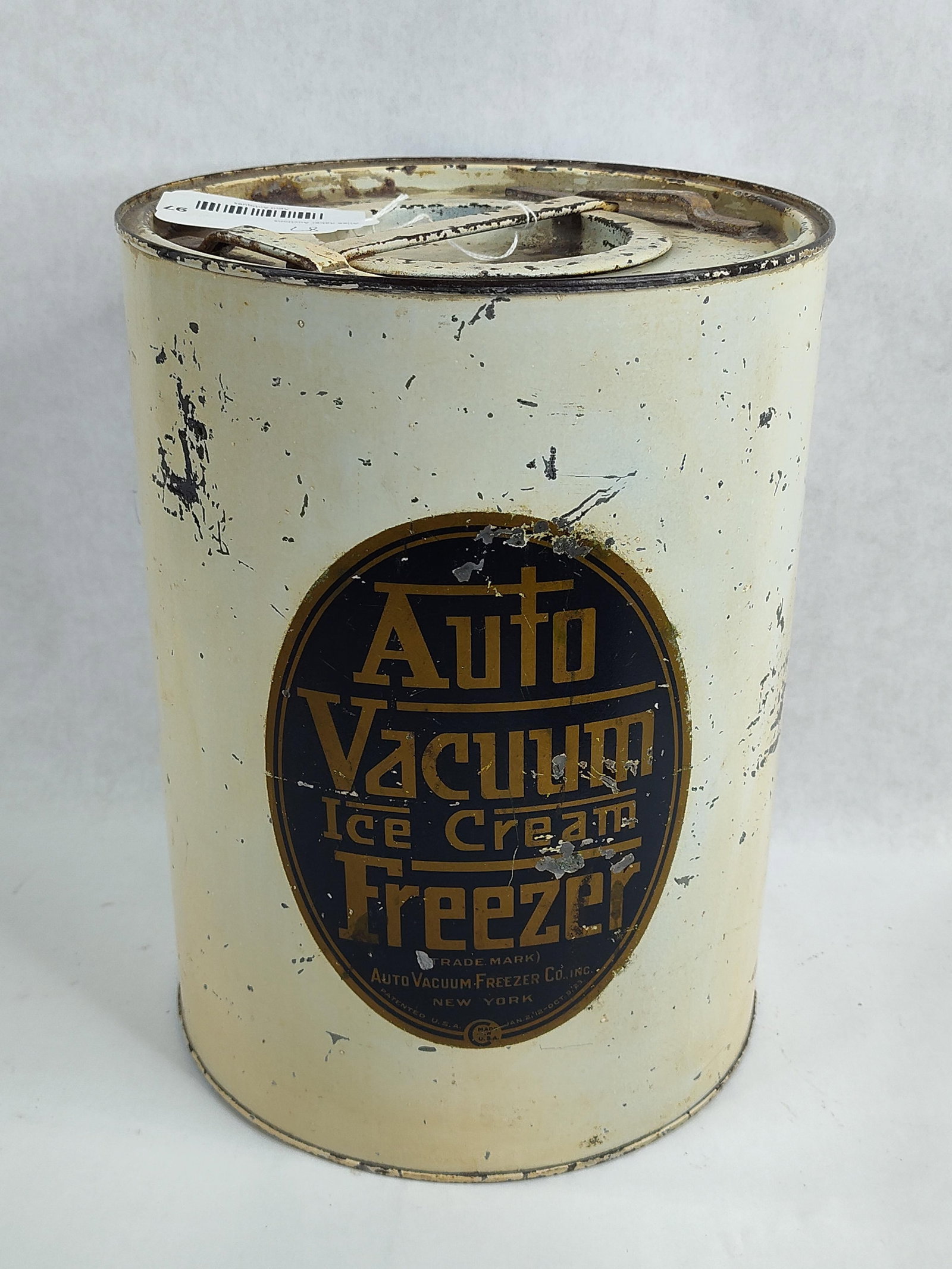 1923 Auto Vacuum Ice Cream Freezer w/ Original Labels (1 of 8)