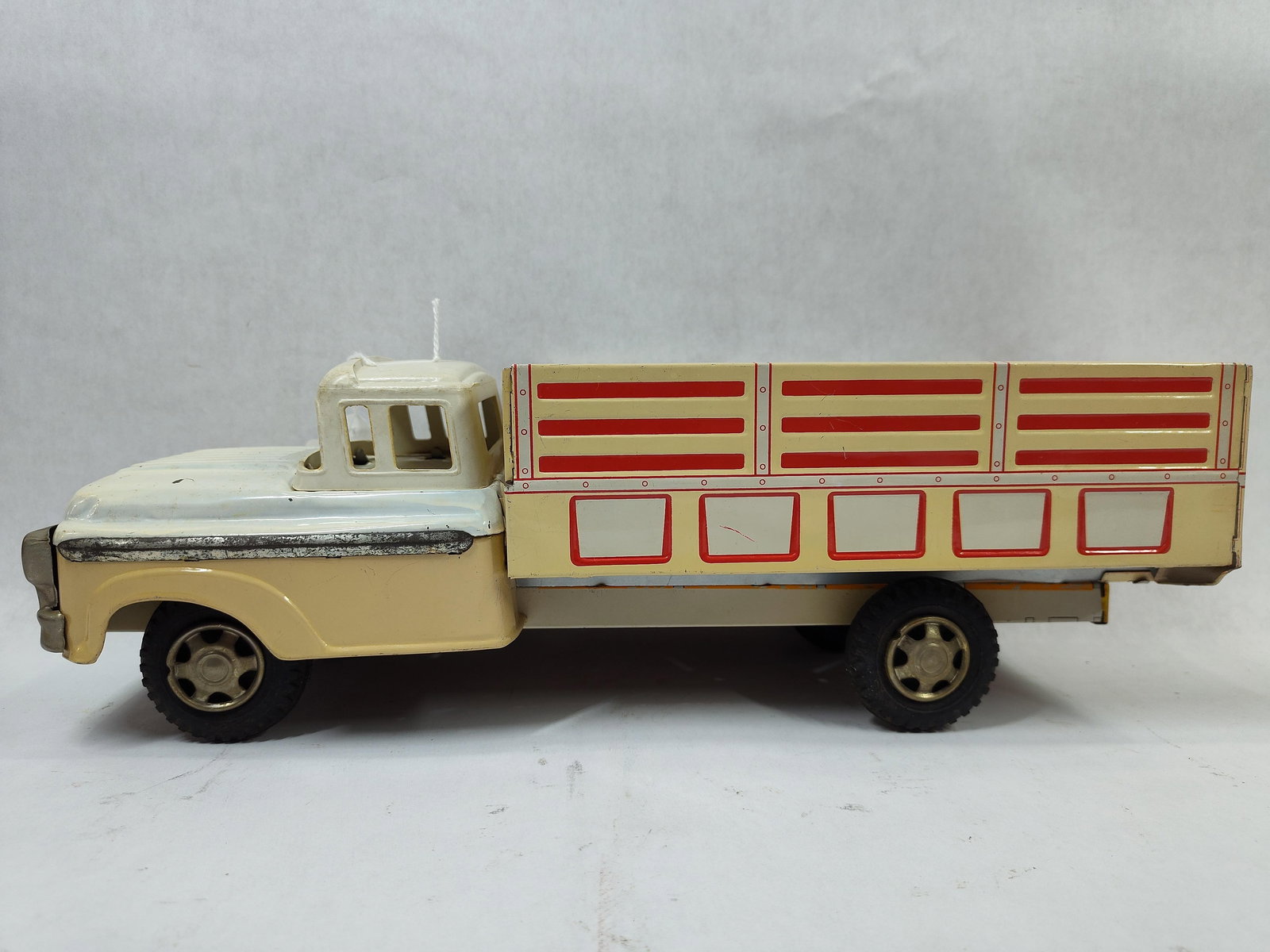 1950's S & E Tin Litho Toy Friction Stake Bed Truck (1 of 6)