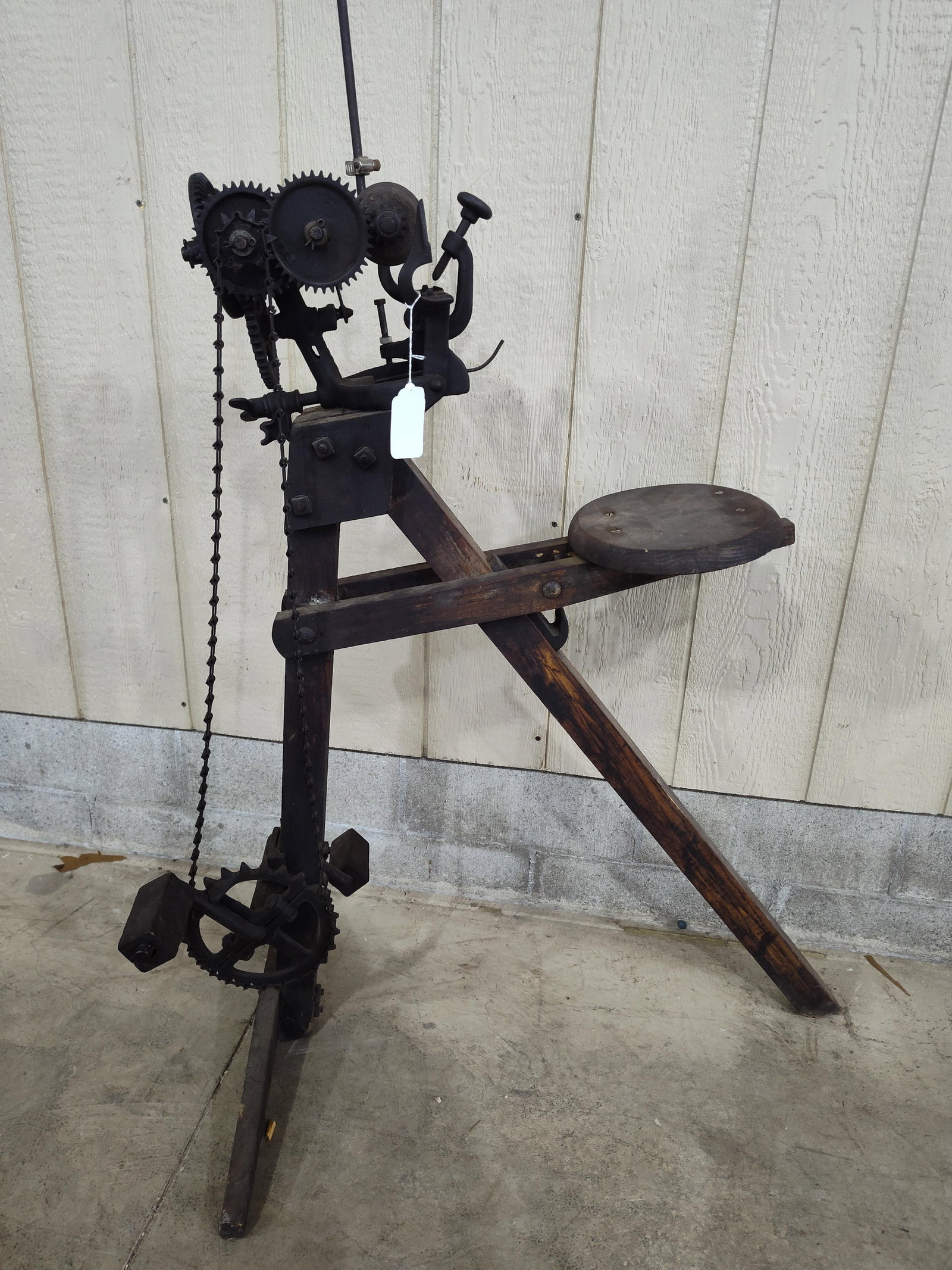 Primitive Pedal Powered Chain Driven Sickle Bar Sharpener / Grinding Wheel: Great early Condition with all parts moving freely as should standing 50 in H