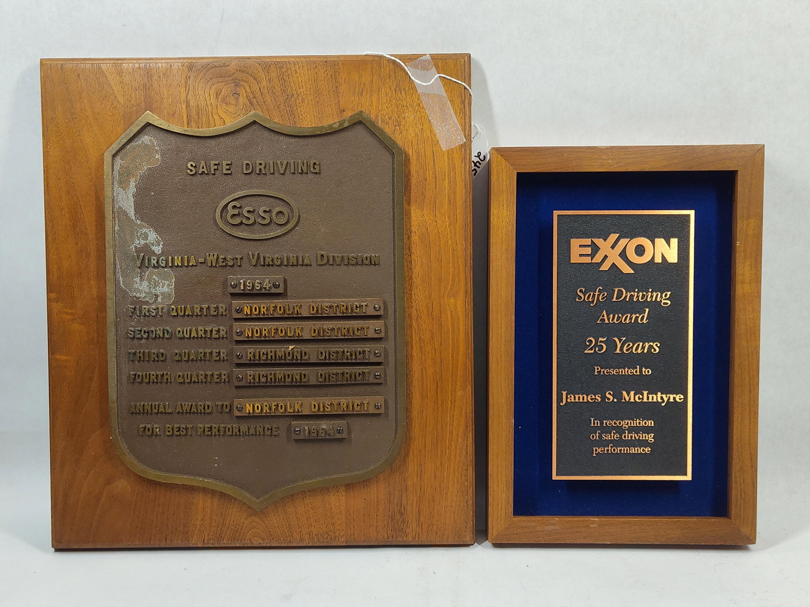 Exxon 25 Year Driving Award Plaque & Esso 1964 Solid Brass Driving Award on Mount (1 of 8)