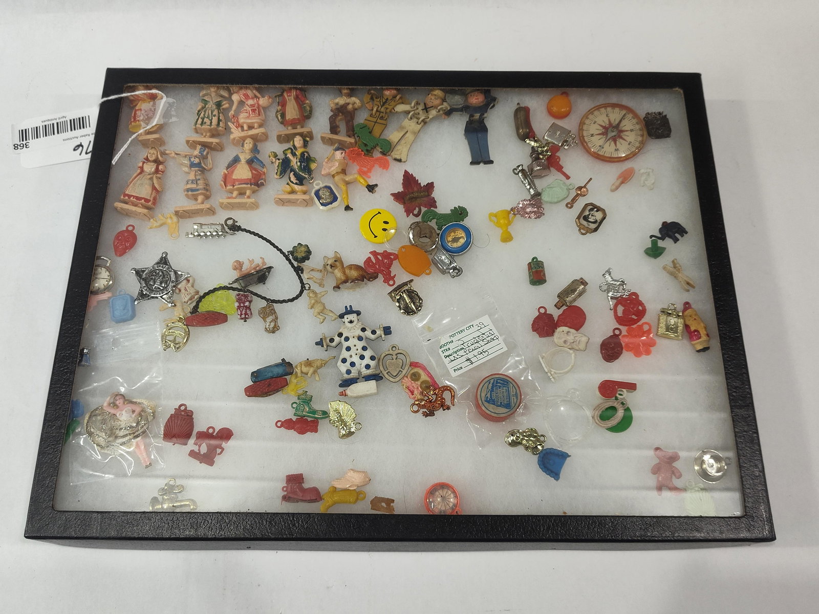 Miniature Collectibles Inc Commonwealth Dolls of the World, WW II Sweetheart Pins and More (1 of 6)