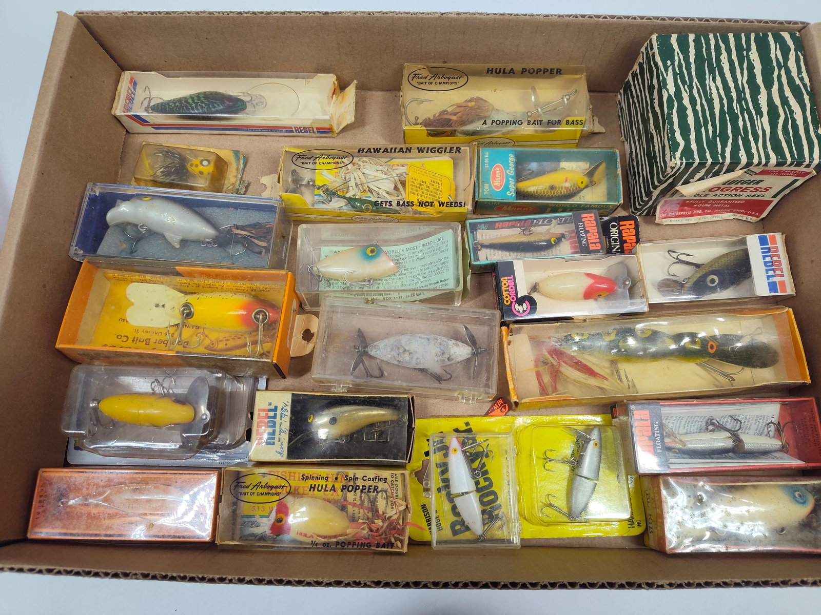 VTG Collectible Lot of Fishing Lures Inc NOS and Pflueger Progress Reel (1 of 6)