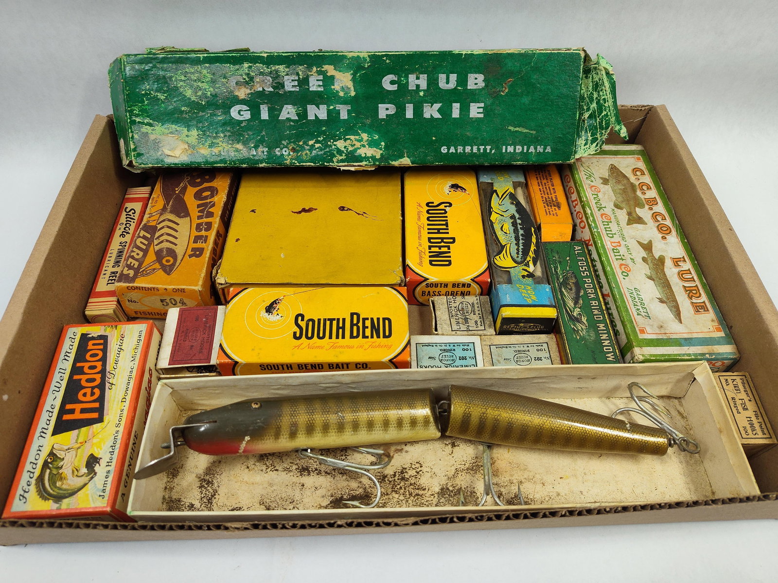 Early Lot of Collectible Lures in Original Boxes Inc NOS (1 of 8)