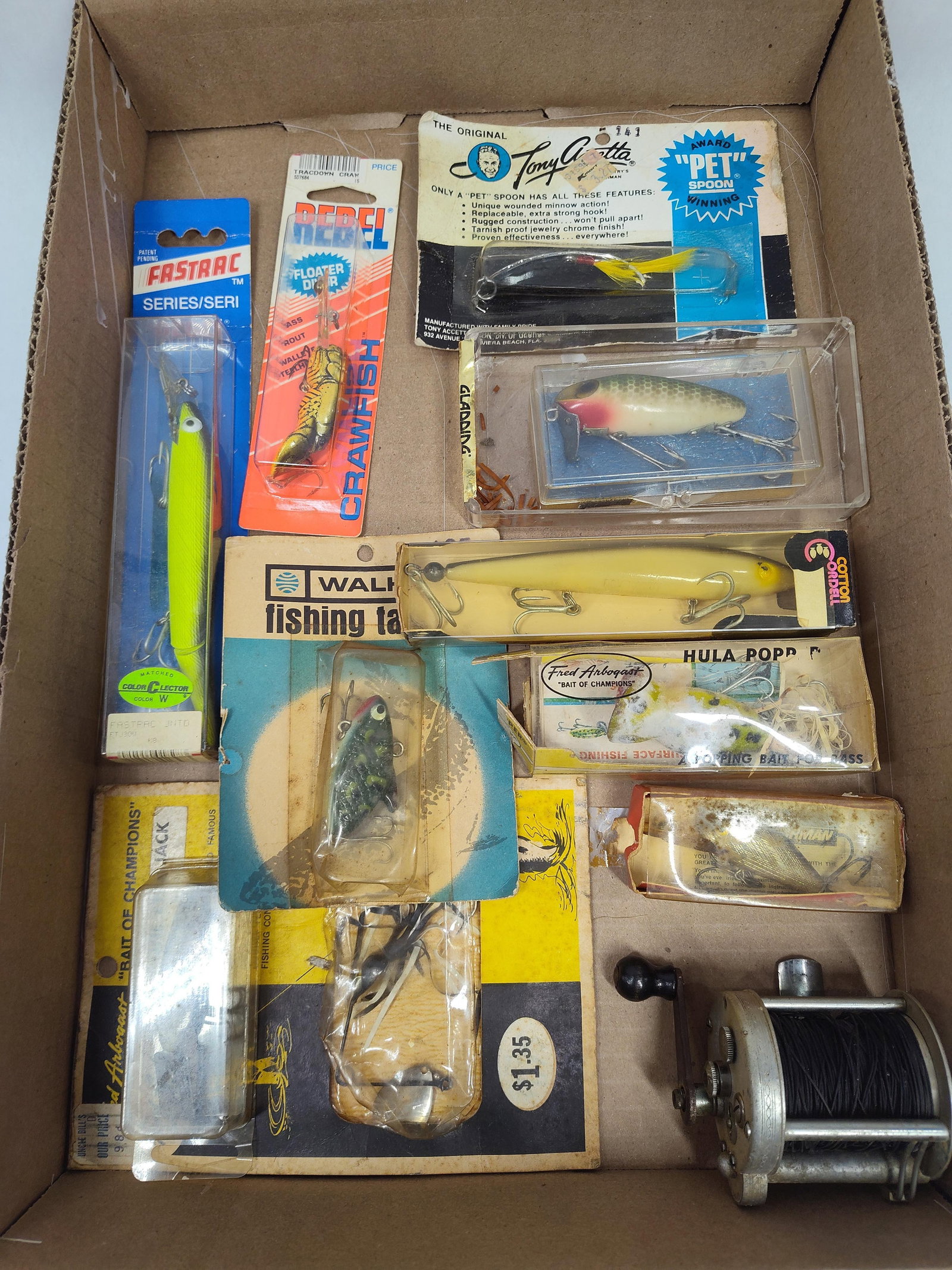 VTG Fishing Lure Lot Inc NOS and Open Reel (1 of 5)