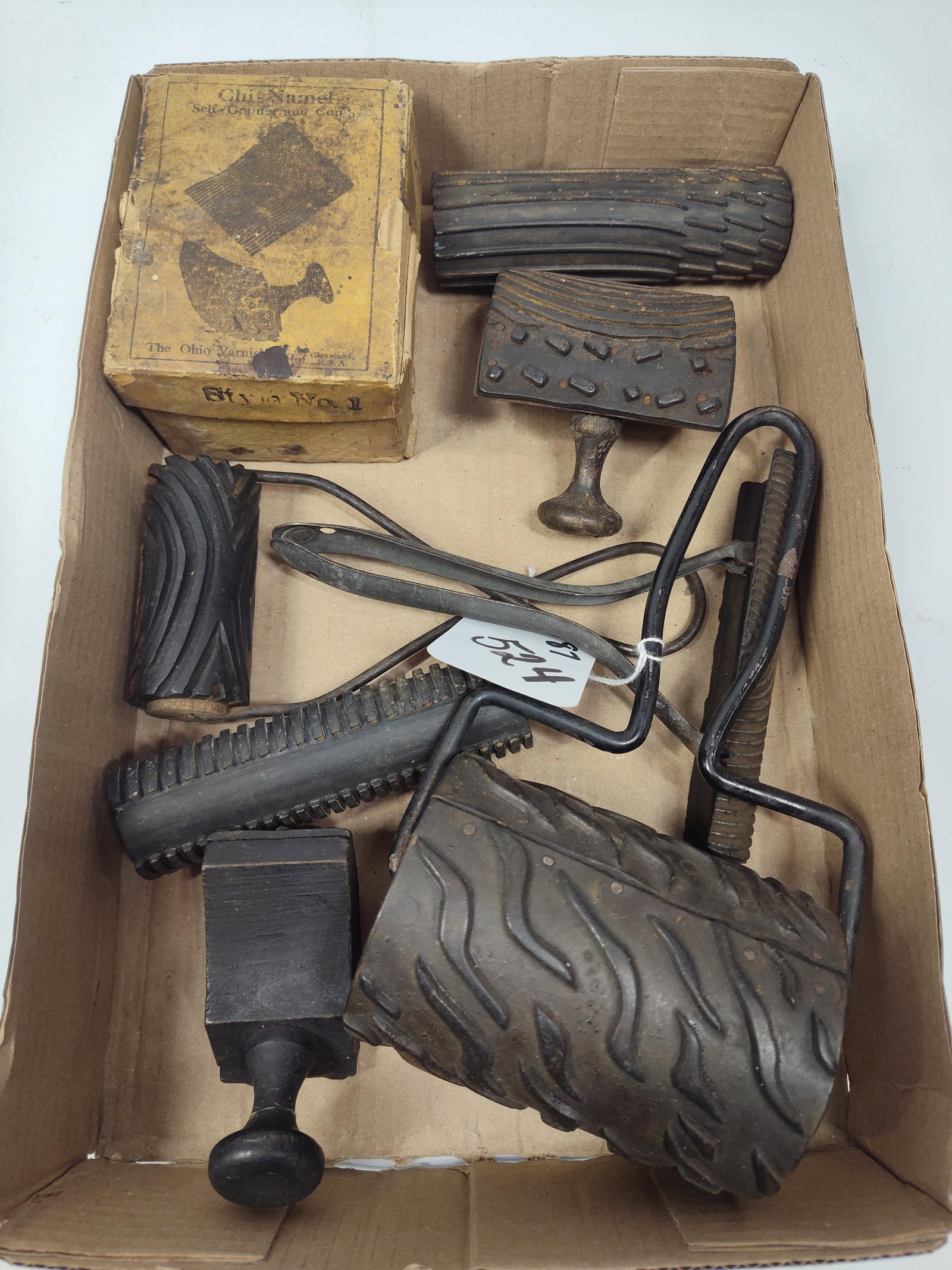 Primitive Patterned Rollers and Cast Iron Fluting Irons: Great early lot including 8 pcs