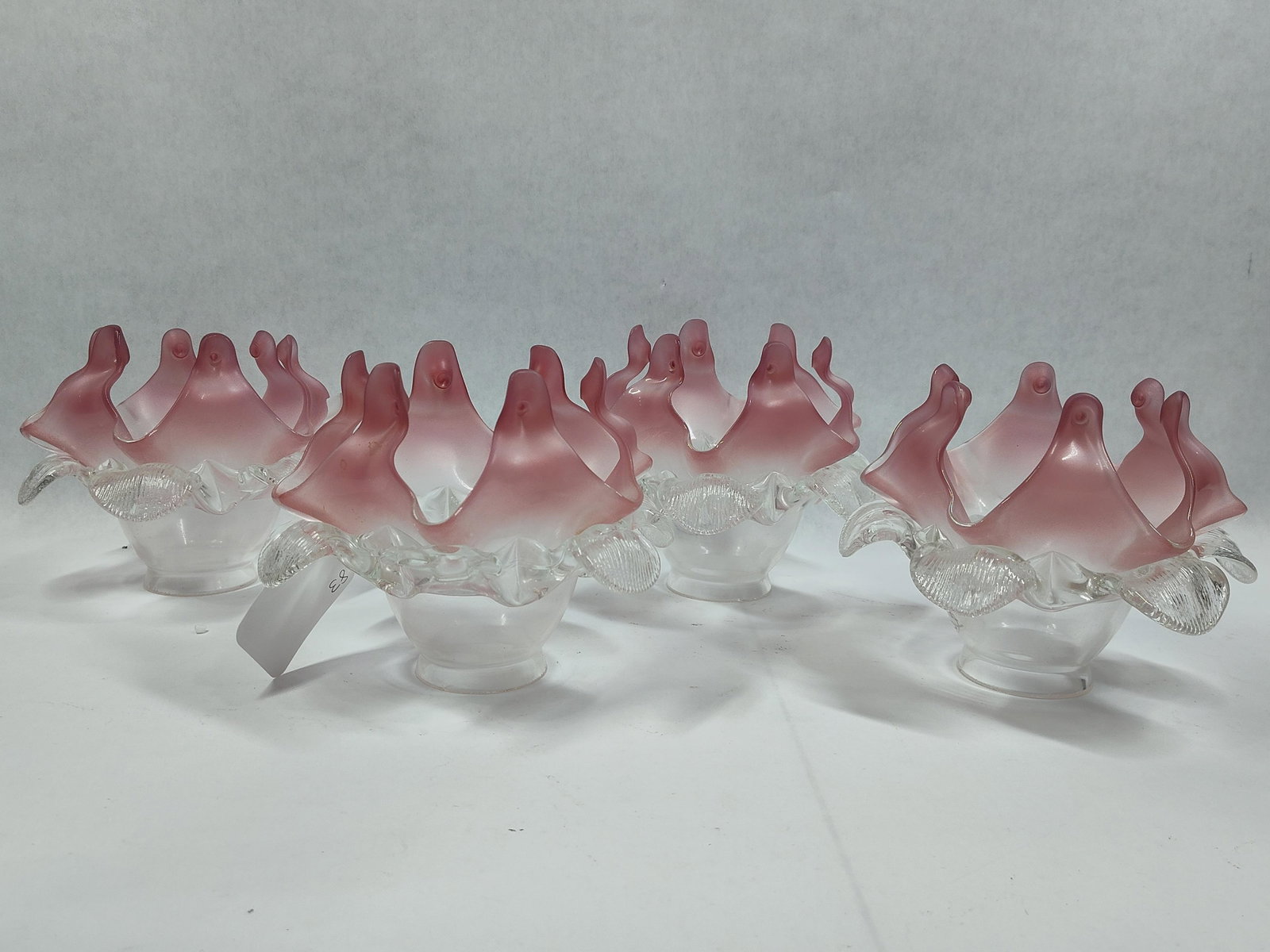 Vianne Blossom Glass Shades: 1 shade has broken part the rest are in good condition. 5x6