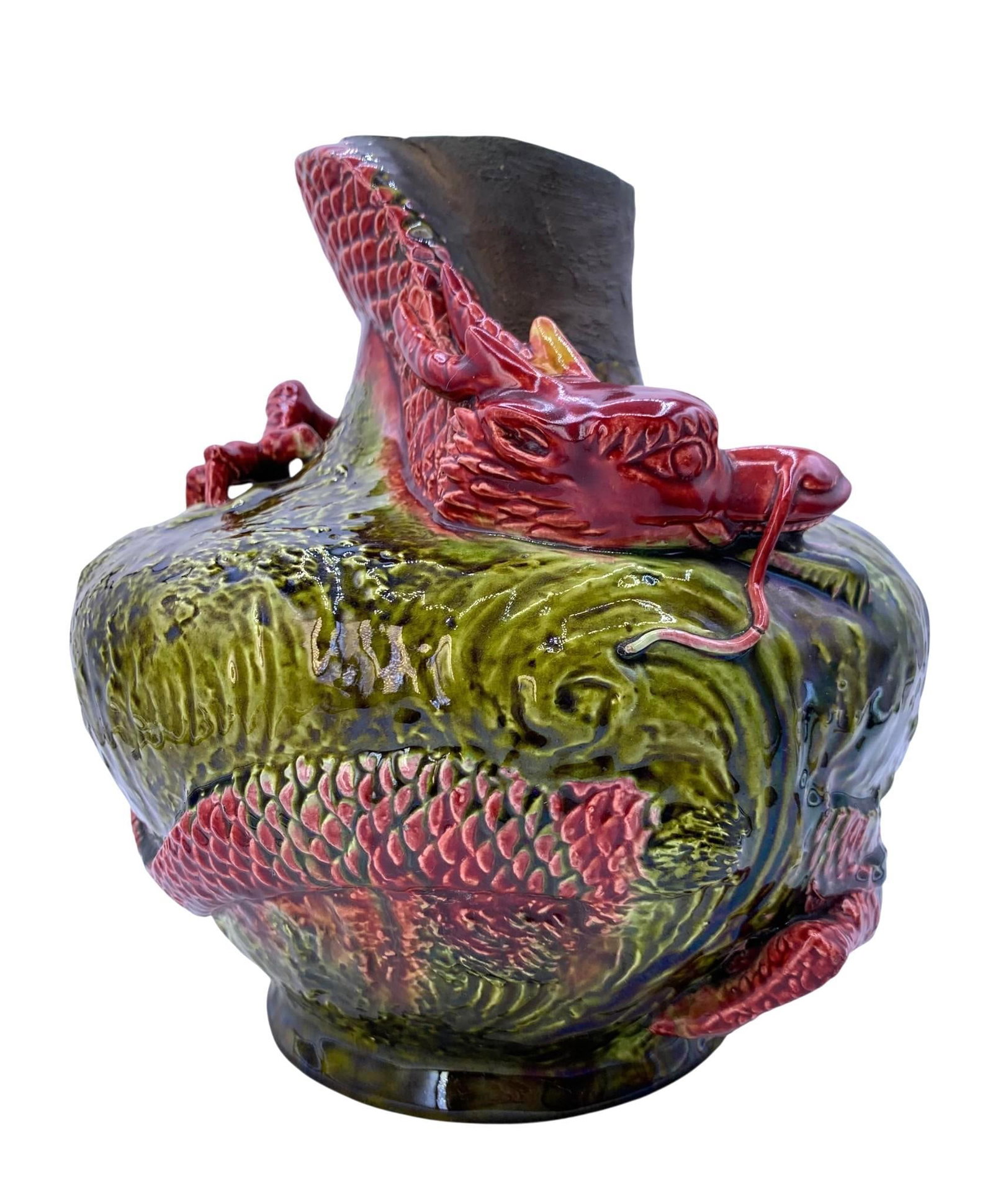 Fantastic Antique BRETBY Exotic Crimson Scaled Dragon Art Pottery Vase: Bretby 445 mark on the underside, open mouth and raised leg construction with the tongue intact, gorgeous Majolica style glaze, structurally sound with minor age to the materials, asymmetric