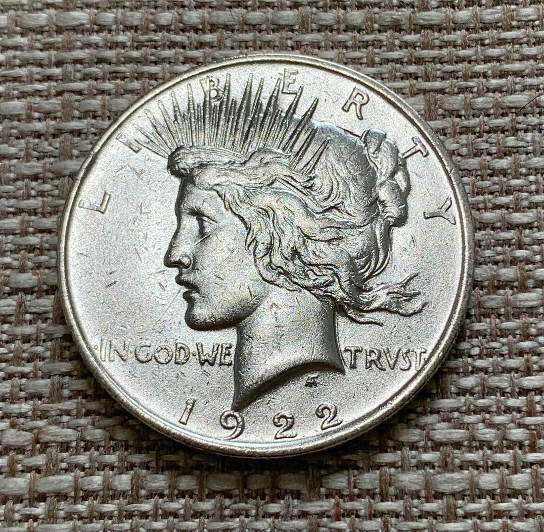 BRILLIANT 1922 S Silver Peace Dollar Antique US Coin (1 of 5)