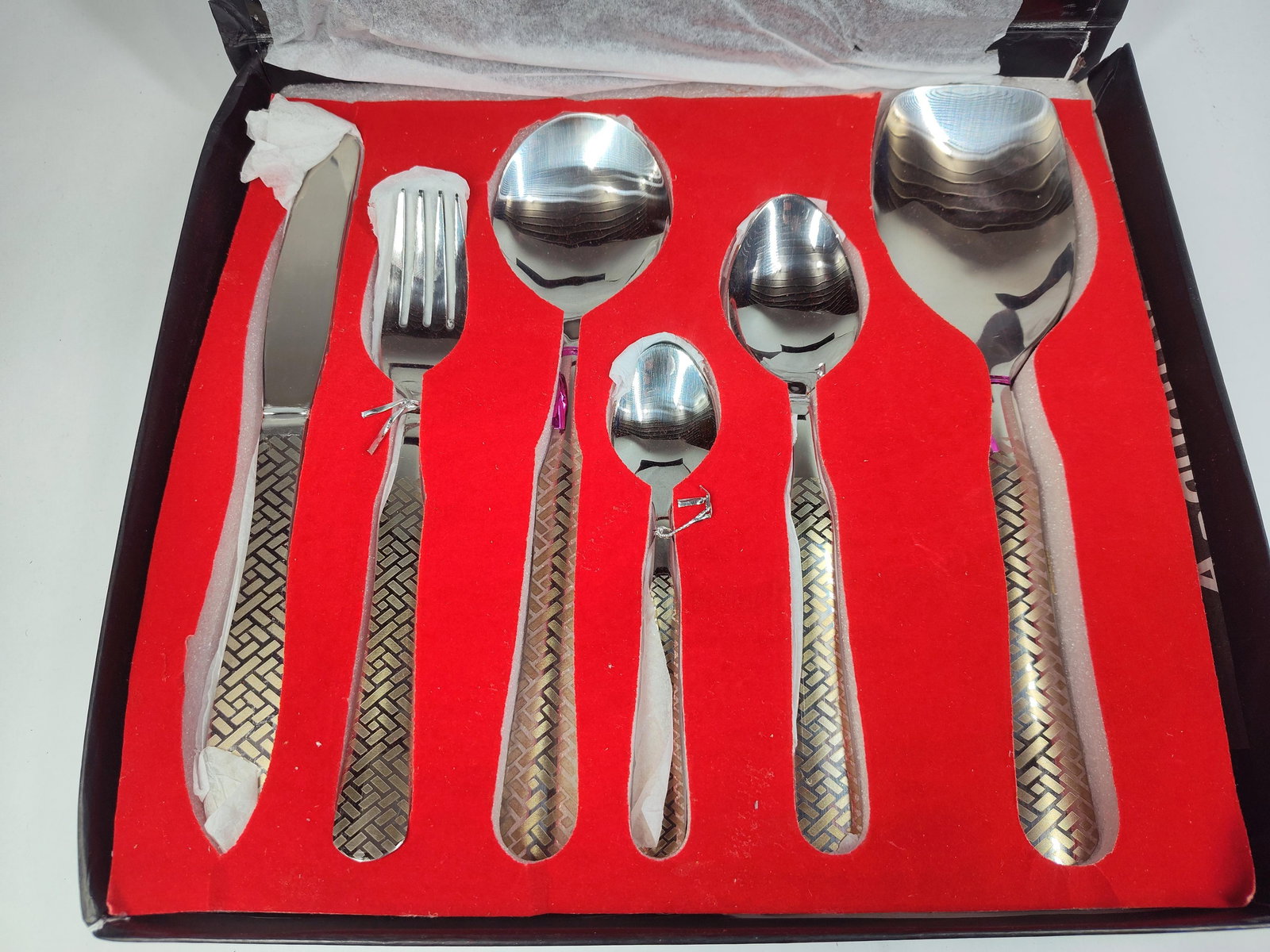 MHS Cutlery by Sheeraz & Sons Flatware Set: Complete unopened