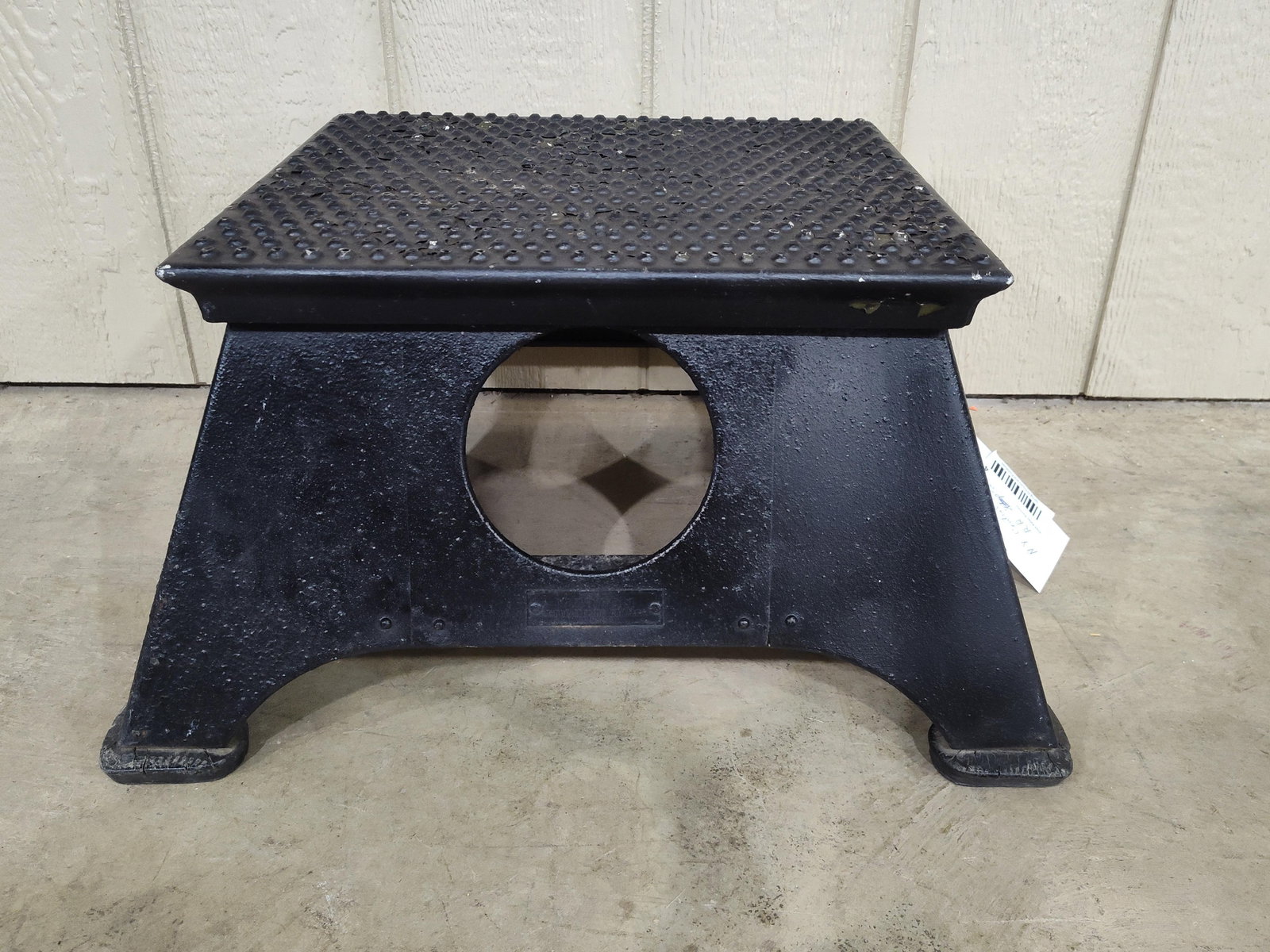 New York Central Railroad System Step: Platform is 13.5in x 15.5in 10.5in tall.