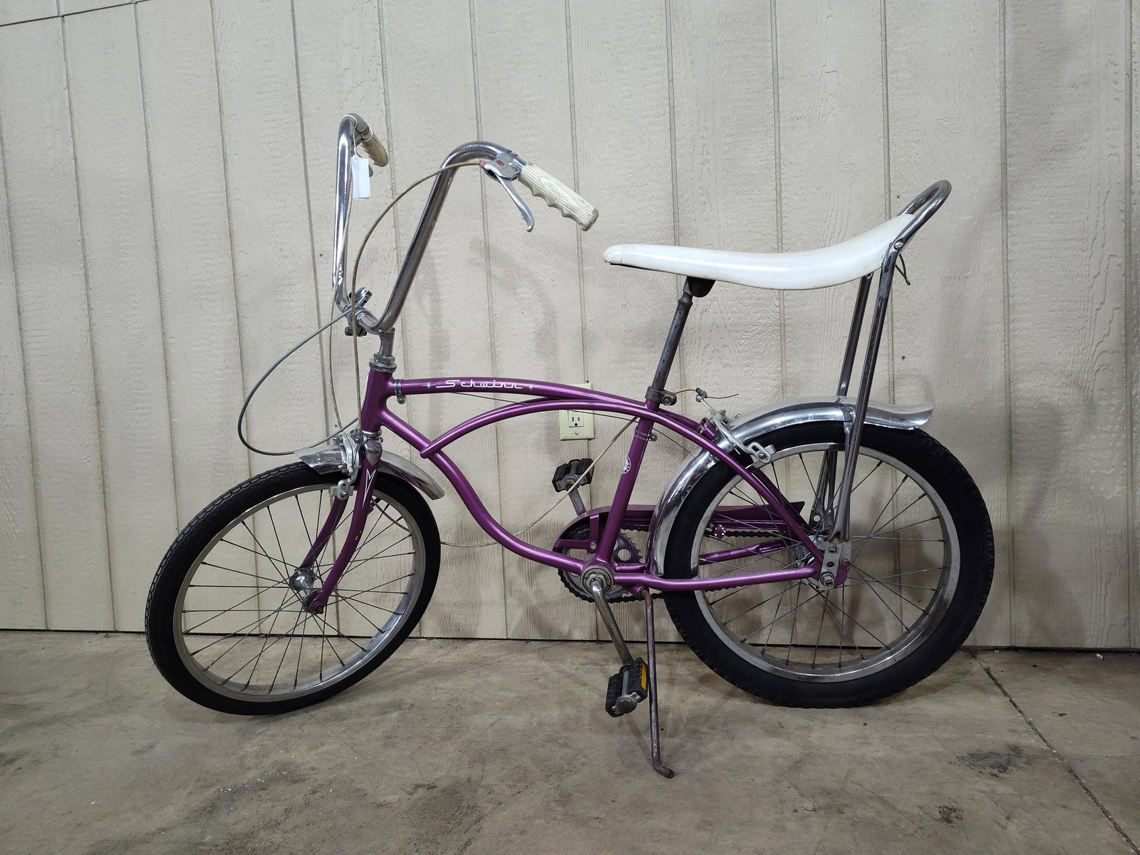 Schwinn Deluxe Sting-Ray Bicycle: Cables need adjusted but bicycle overall is in good condition!