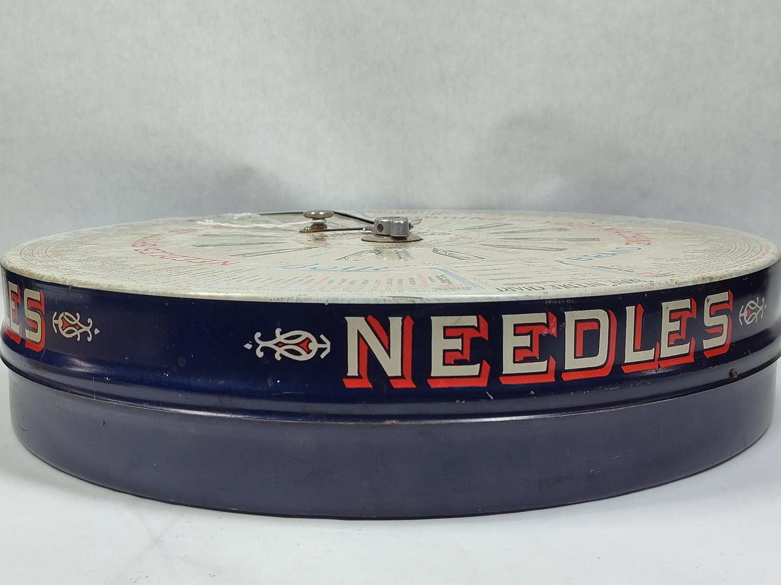 Boye Rotating Needle Cabinet - 7