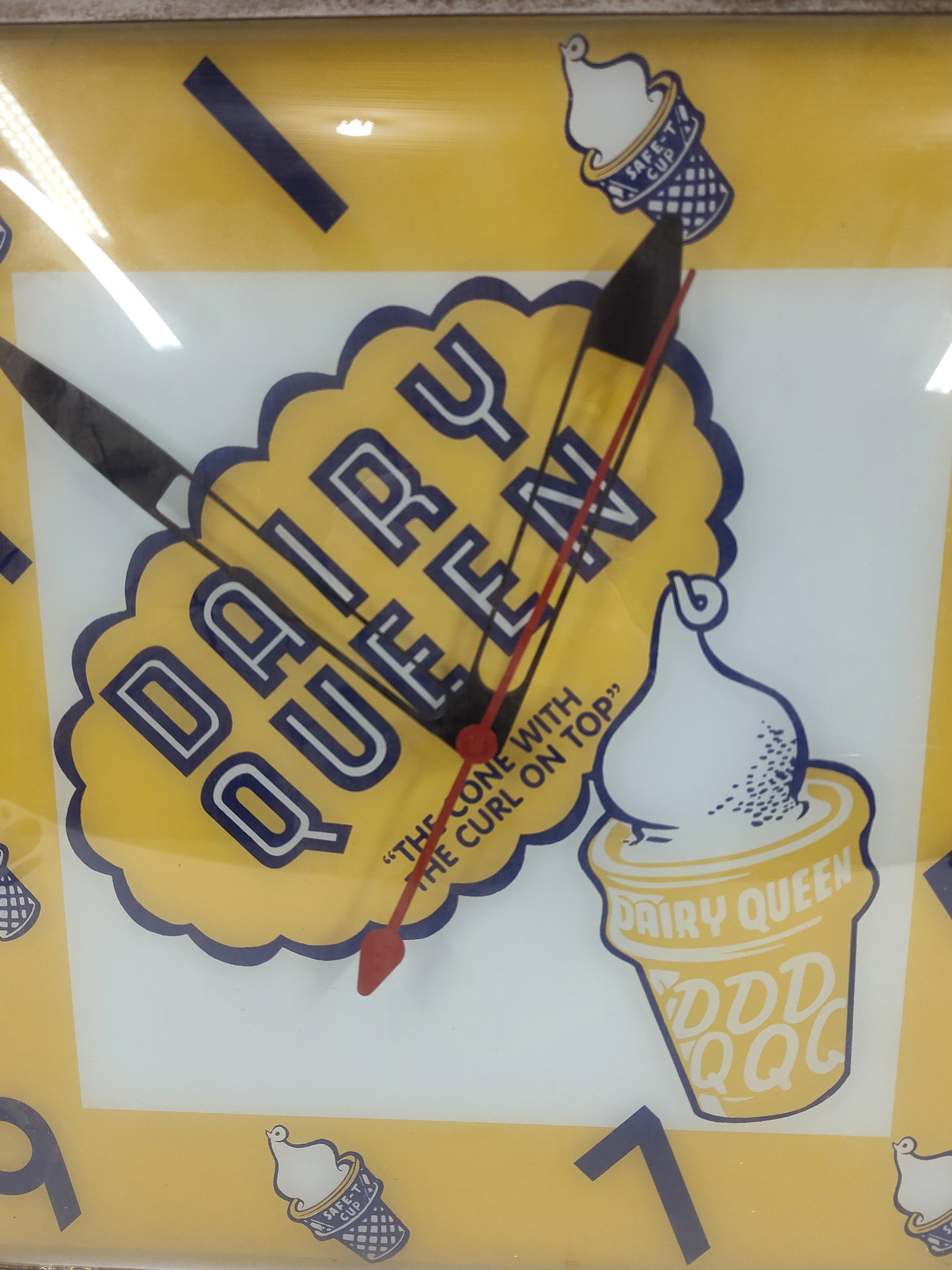 Dairy Queen Pam clock - 3