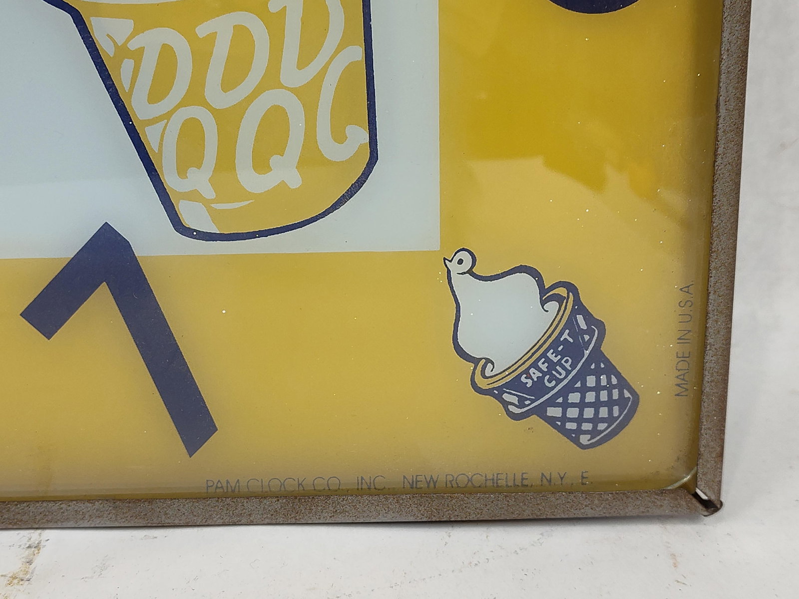Dairy Queen Pam clock - 4