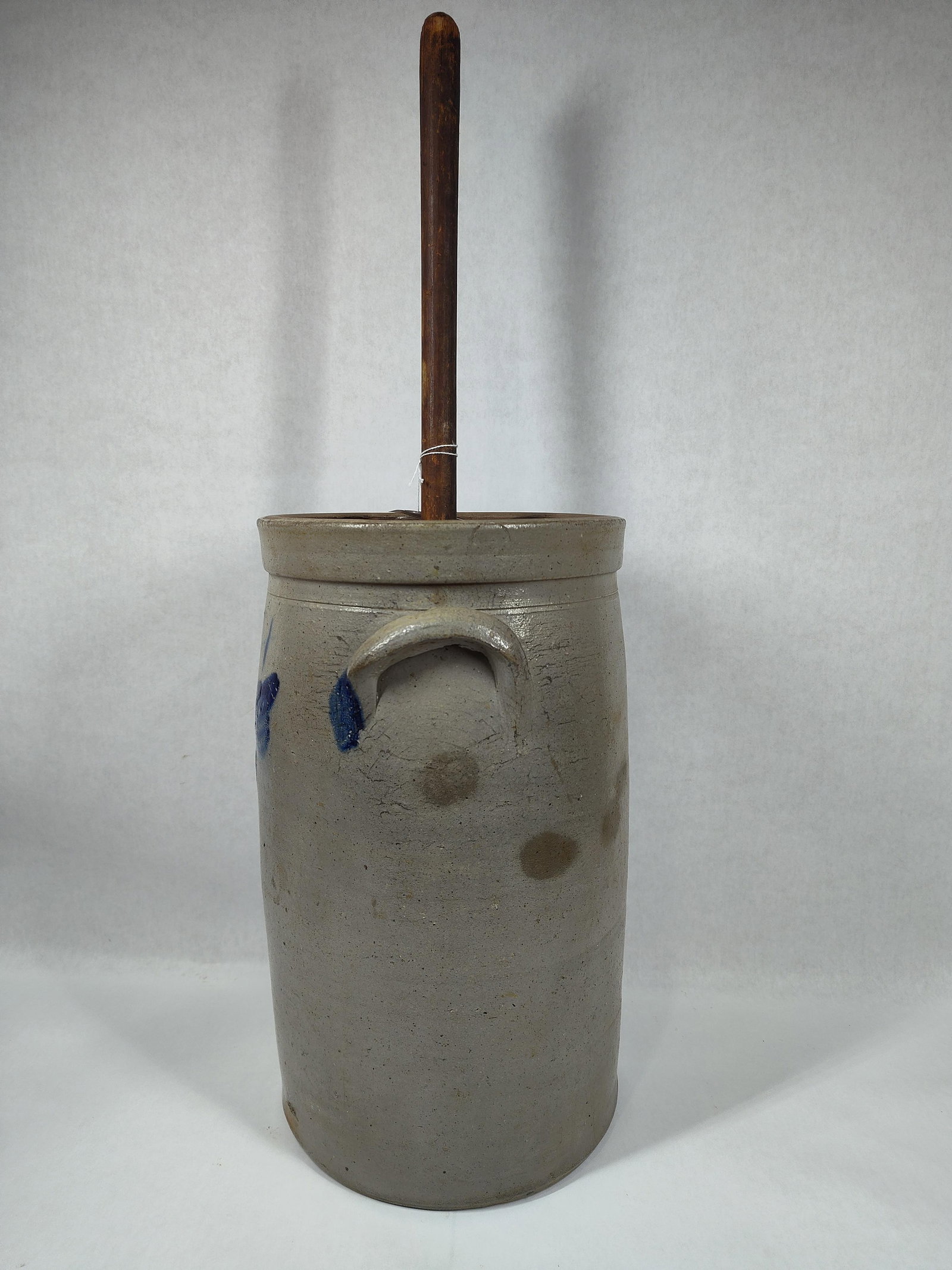 Decorated 4-gal stoneware Dasher churn - 3