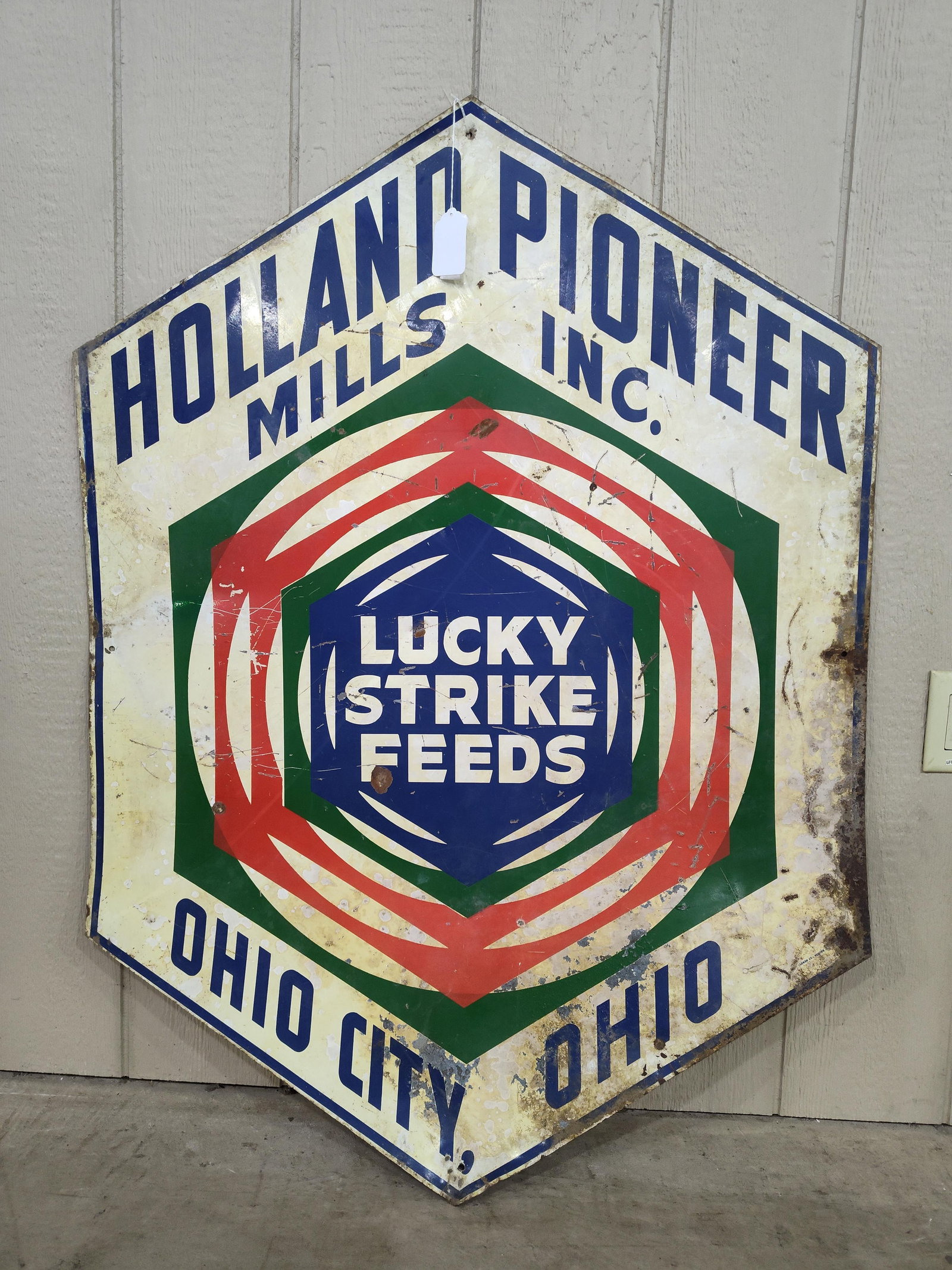 SST Lucky Strike Feeds sign (Ohio City, OH) (1 of 8)