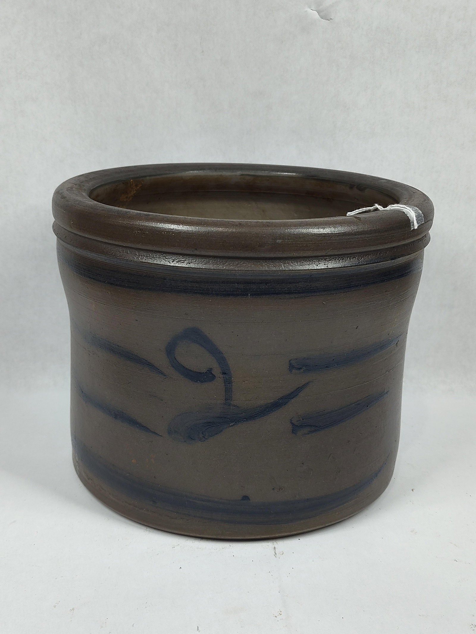 Beautiful Decorated 2gal stoneware crock: Excellent condition!! No chips or cracks!! 9in diameter 7.5in tall.